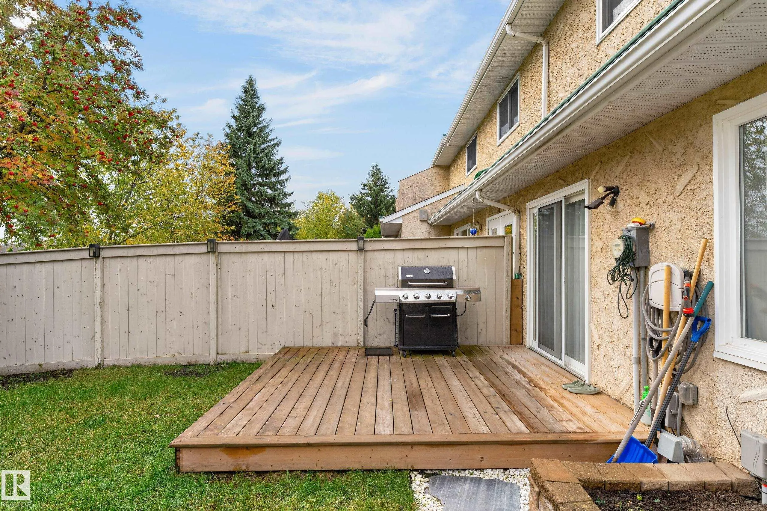 176 CALLINGWOOD Place