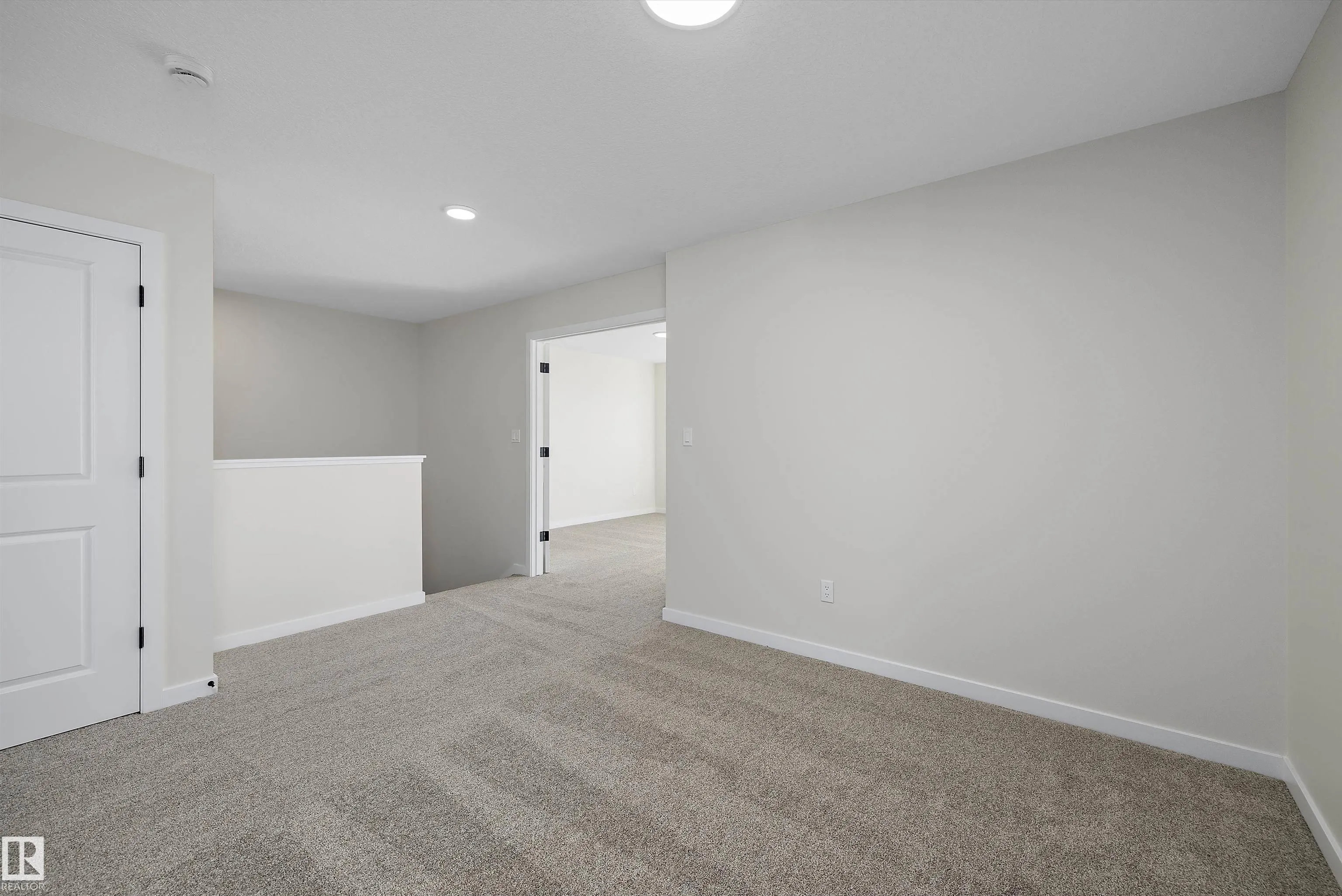 5308 Hawthorn Close