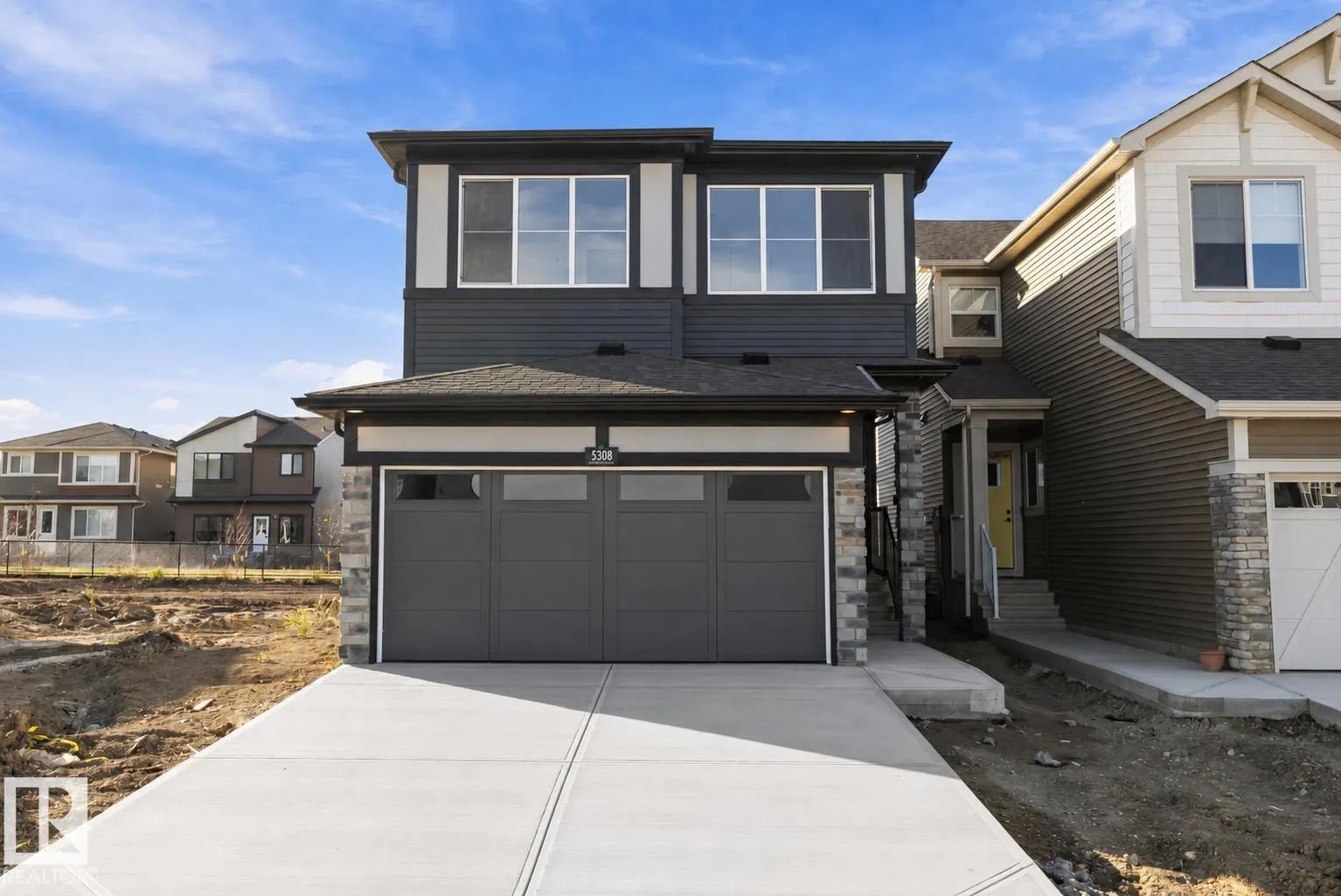 5308 Hawthorn Close
