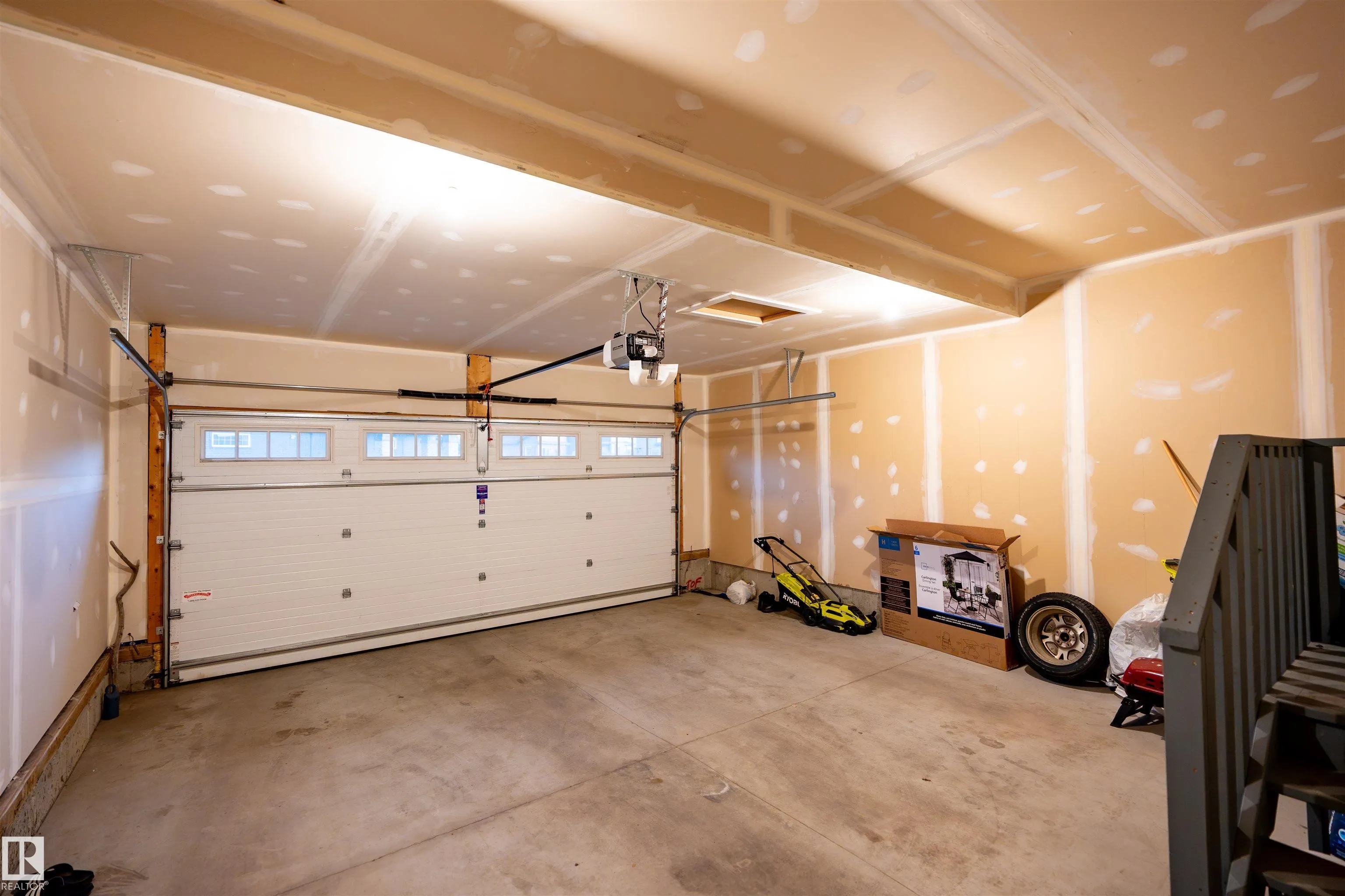 2310 WONNACOTT Crescent