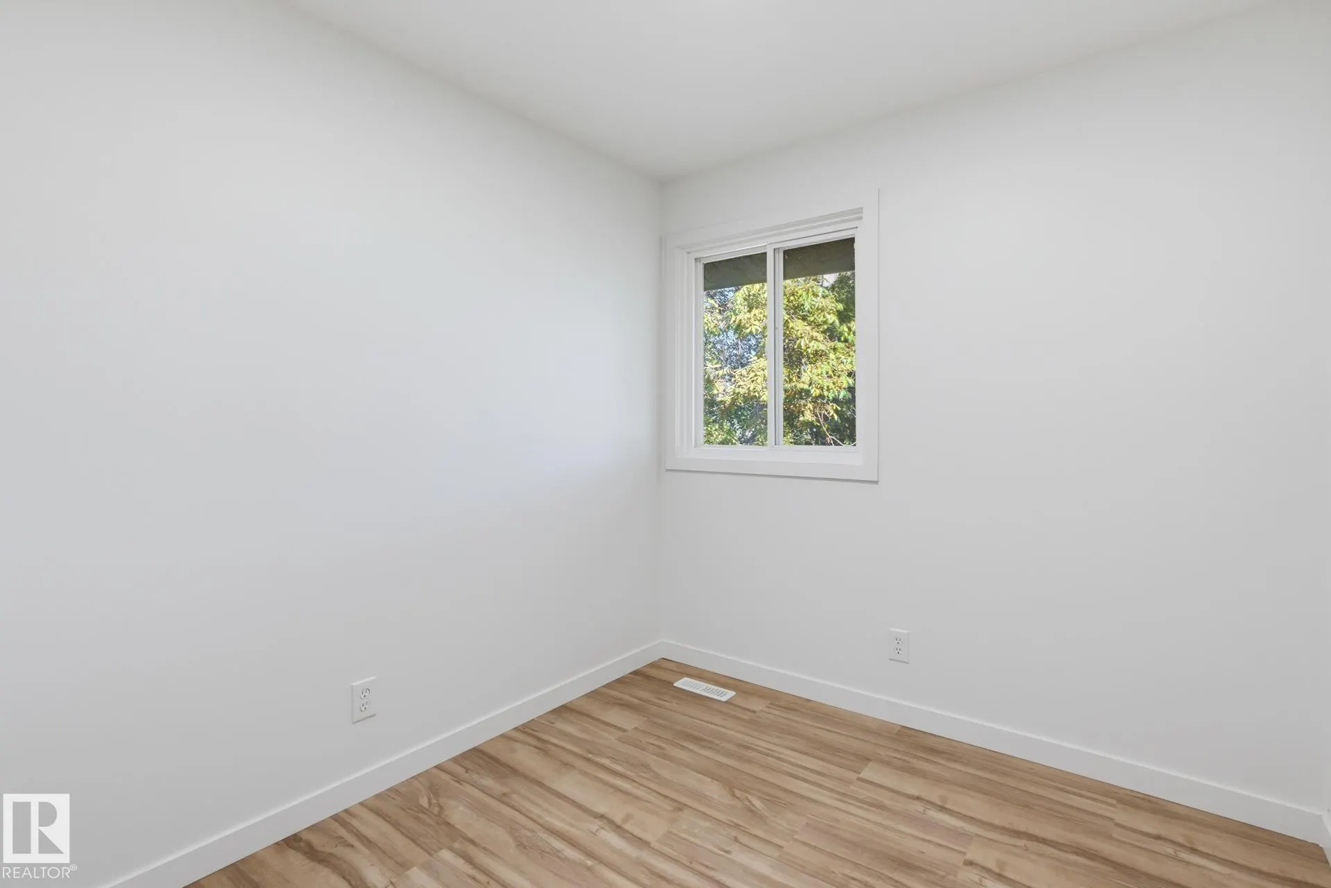 133 WOODSTOCK