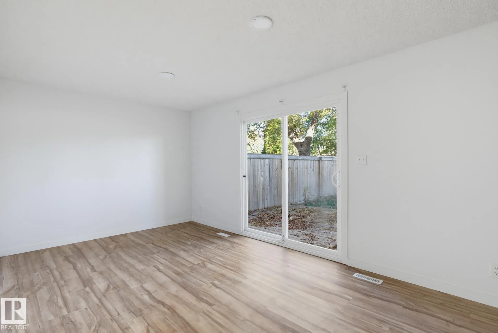 133 WOODSTOCK