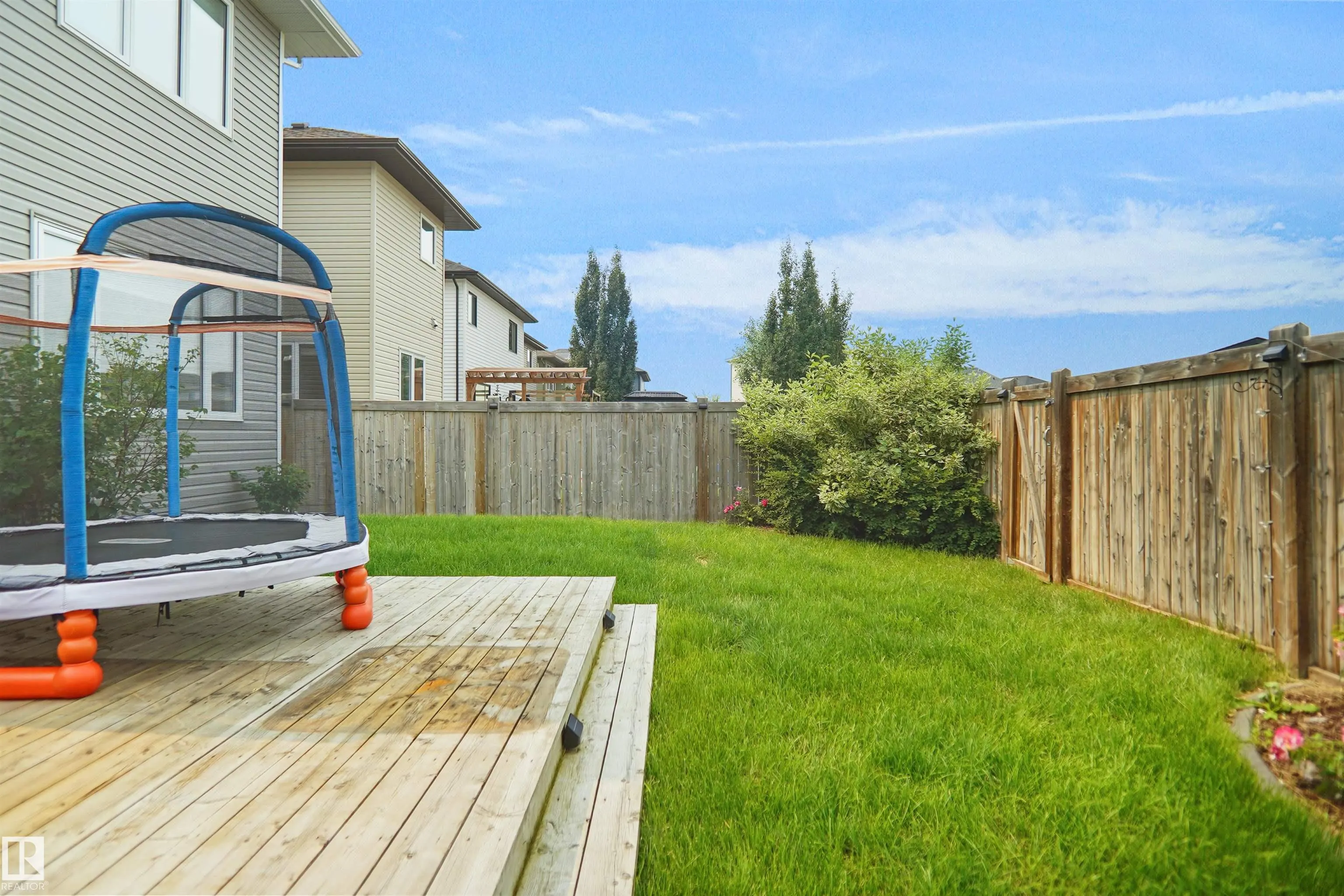 138 HENDERSON Link