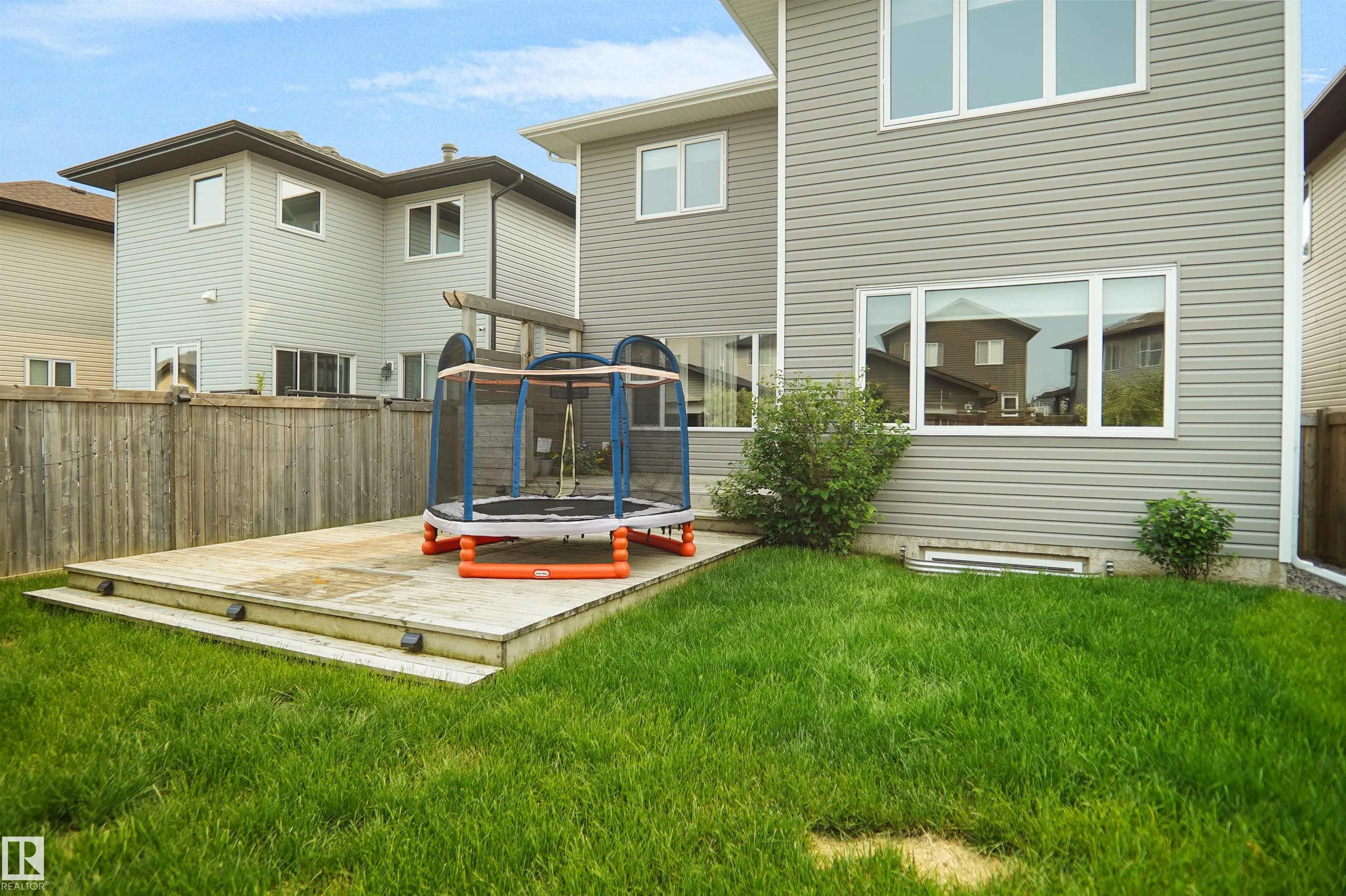 138 HENDERSON Link