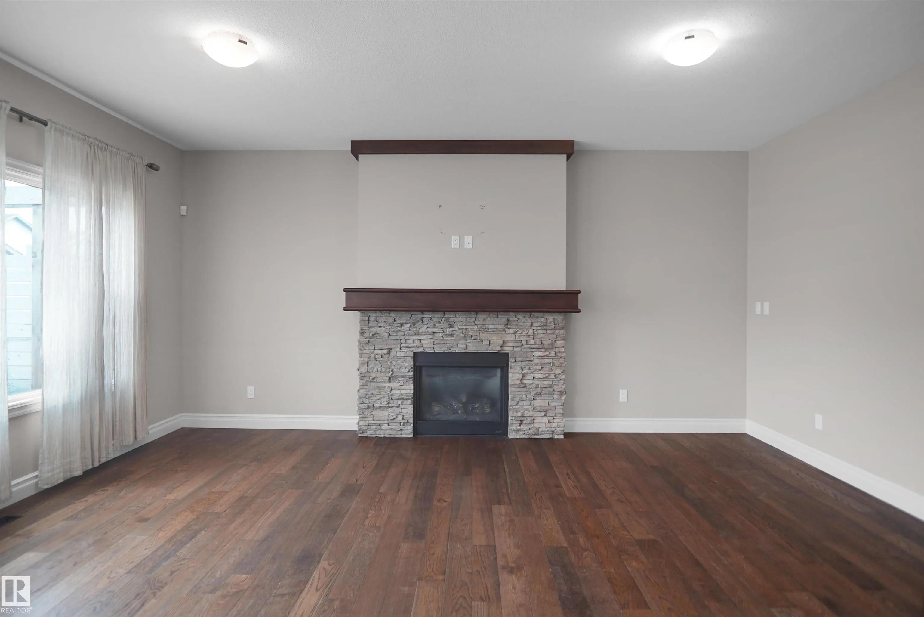 138 HENDERSON Link