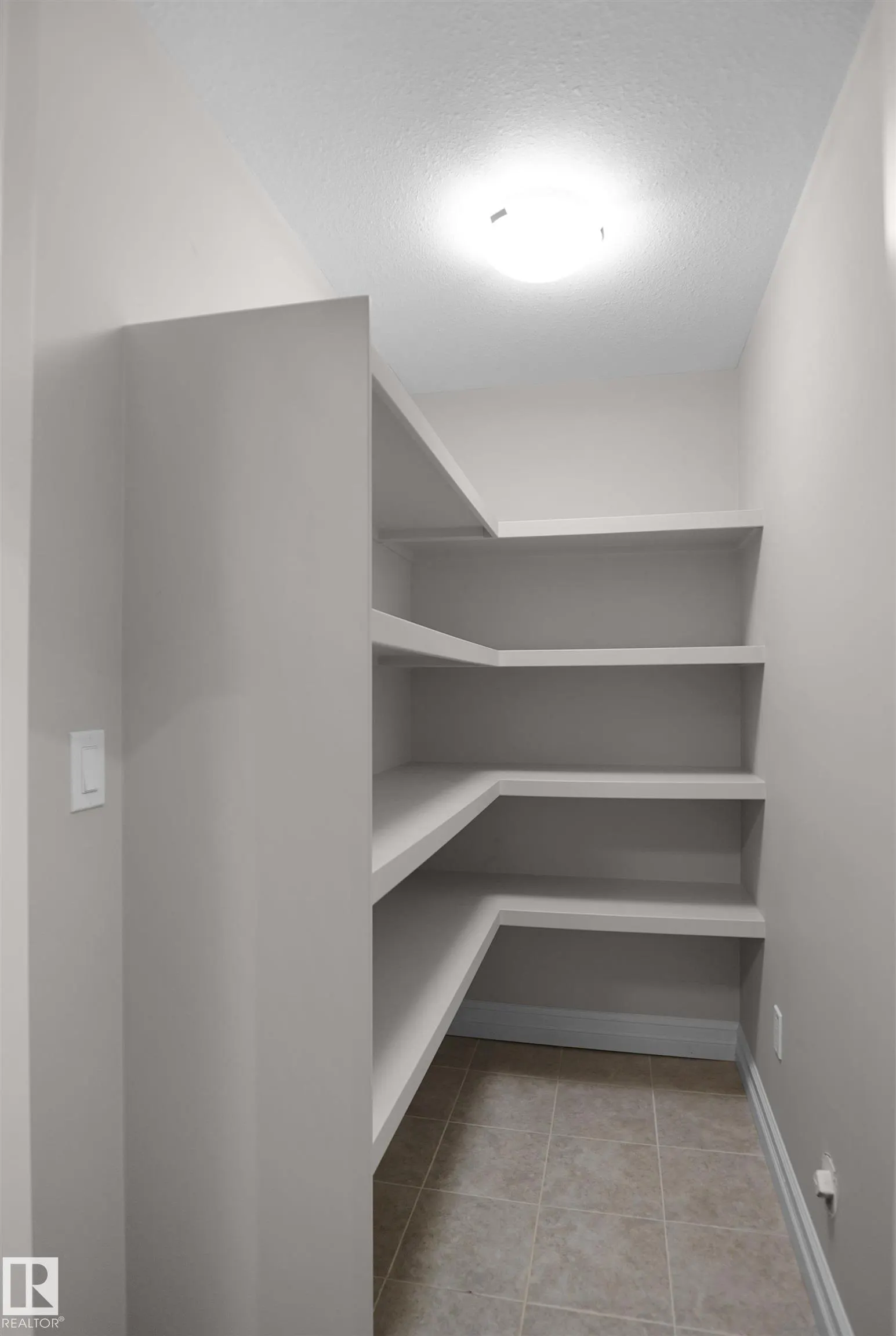 138 HENDERSON Link