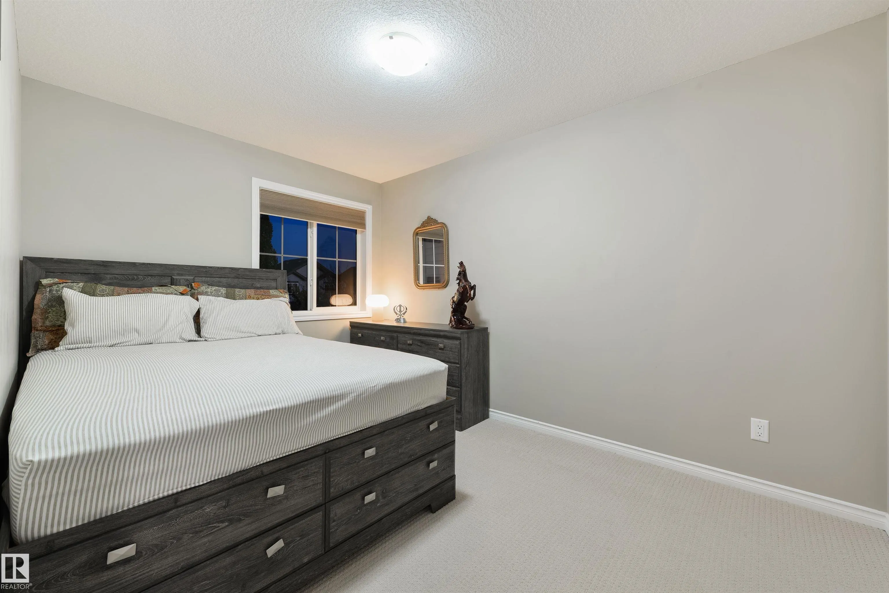 5932 12 Avenue