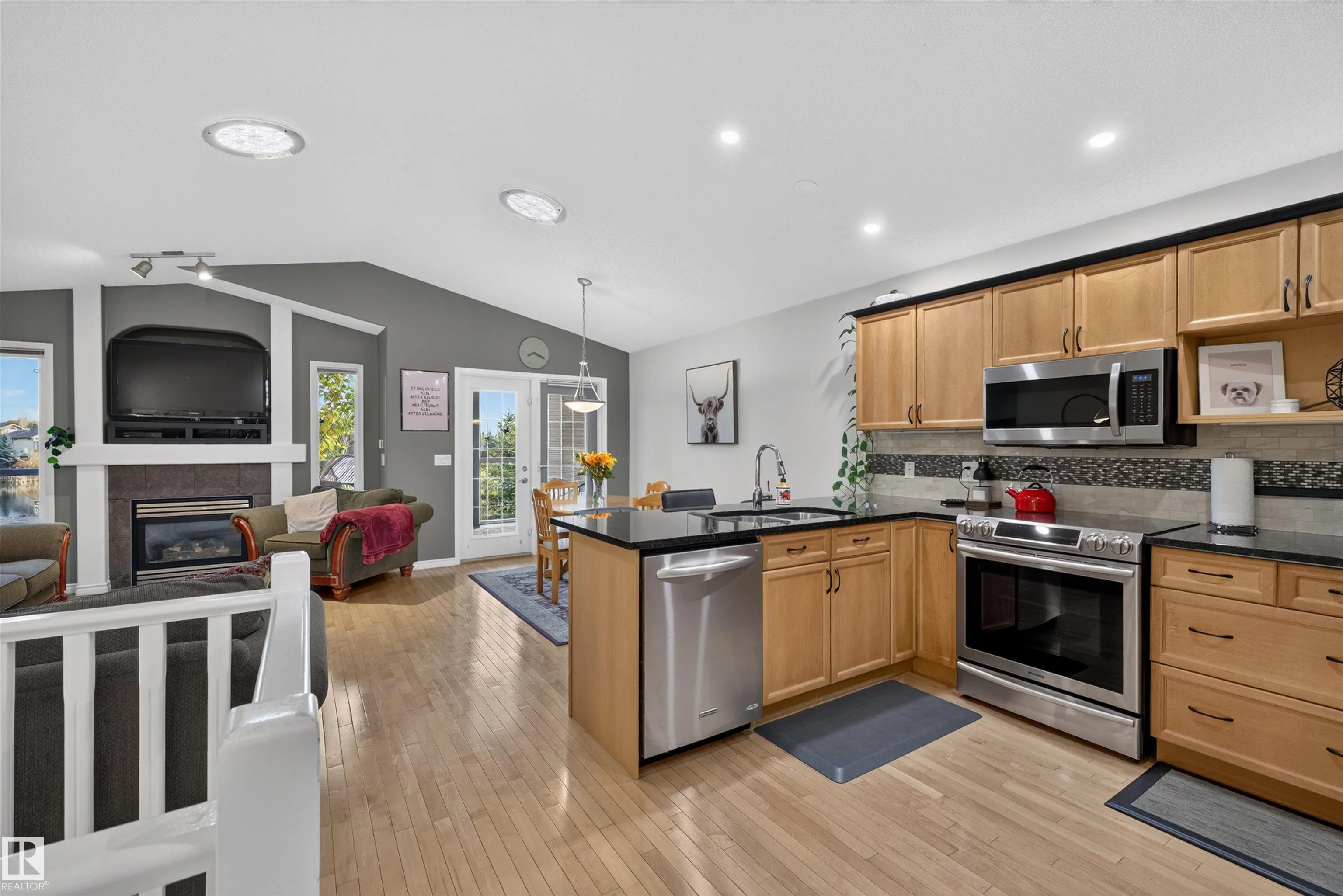 54 FOXHAVEN Way