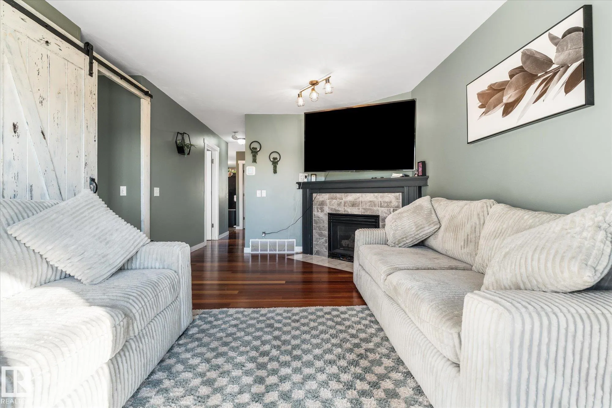 33 CAMPBELL Road