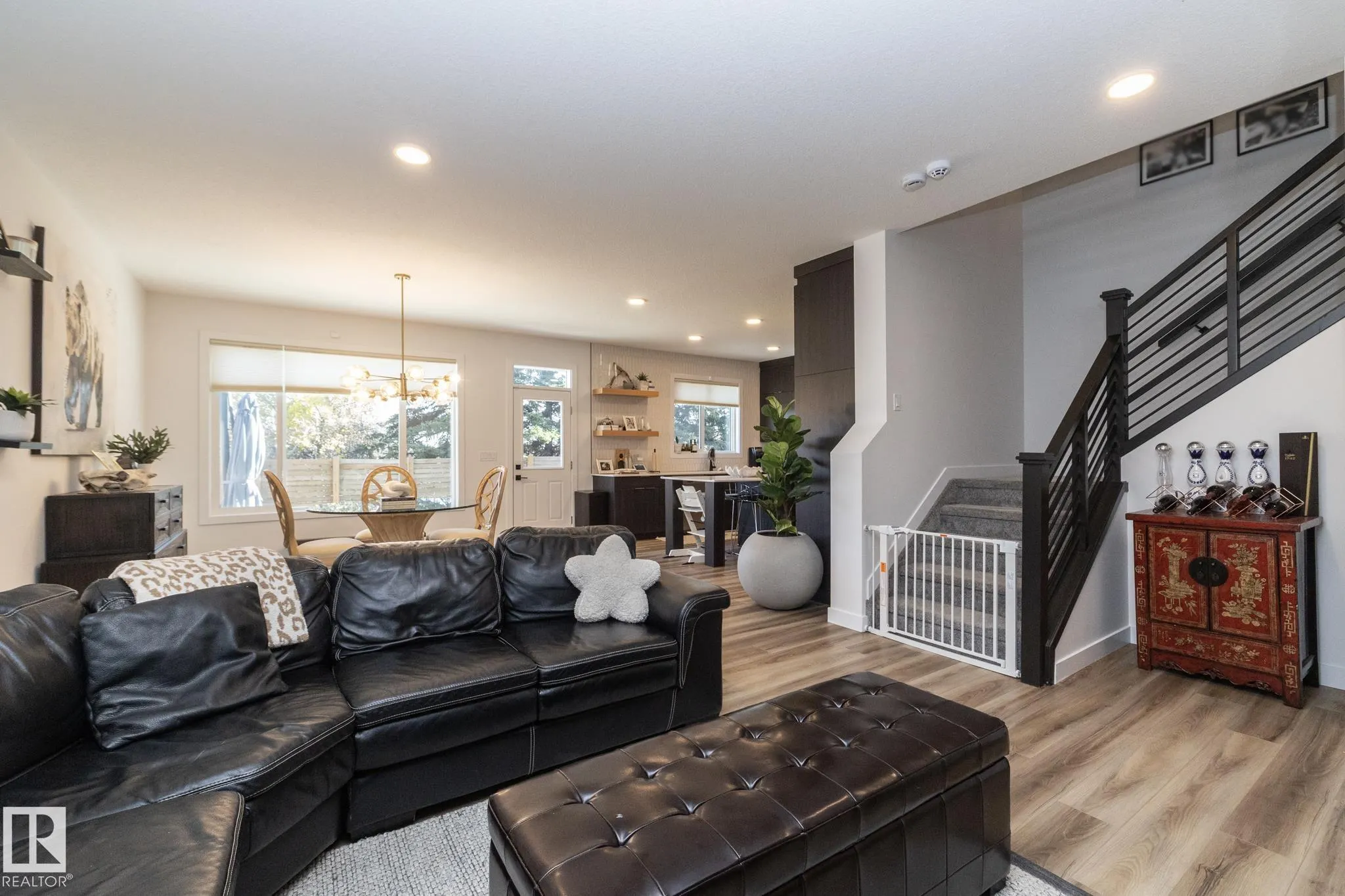 54 KINGSBURY Circle