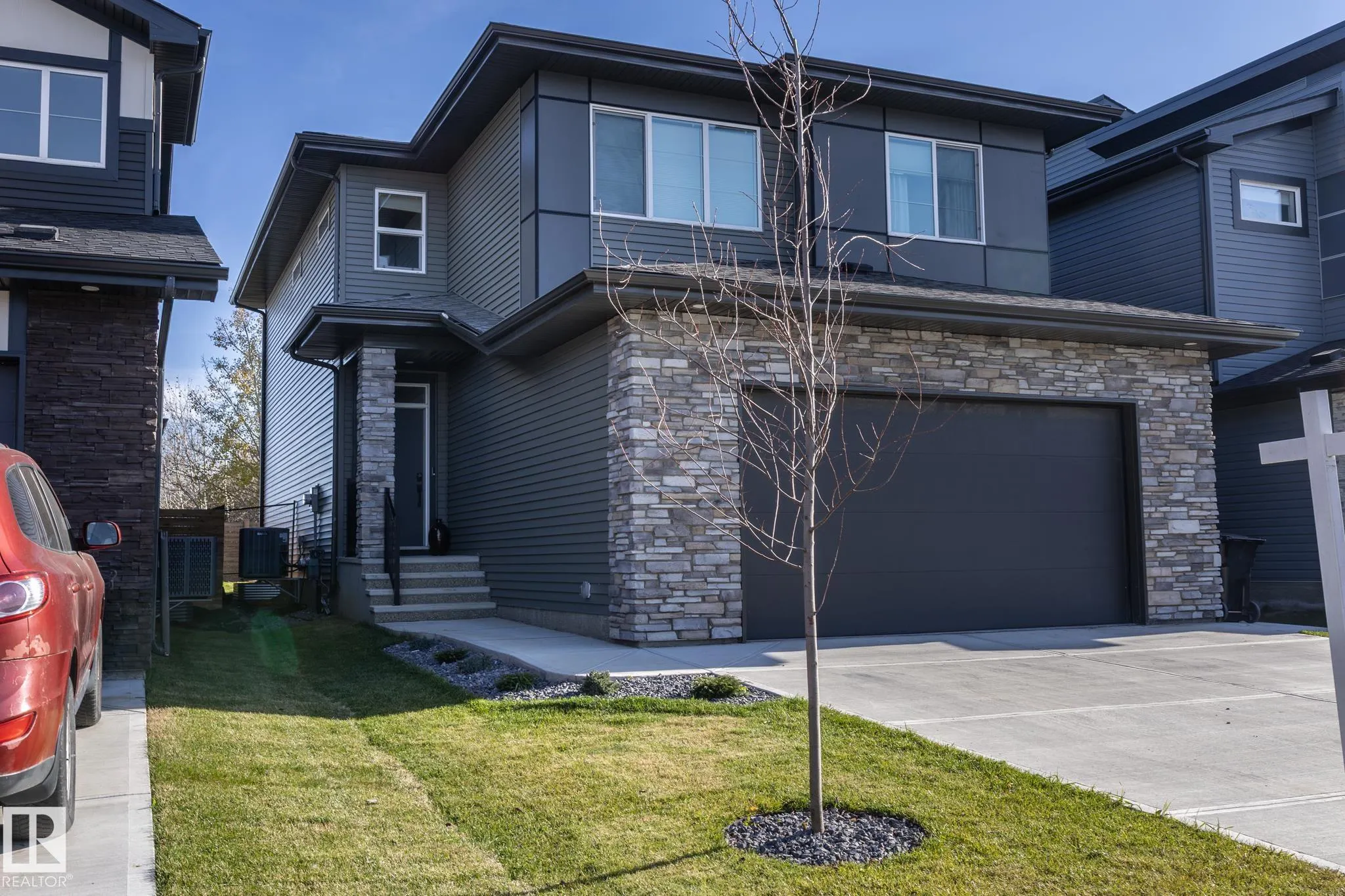 54 KINGSBURY Circle