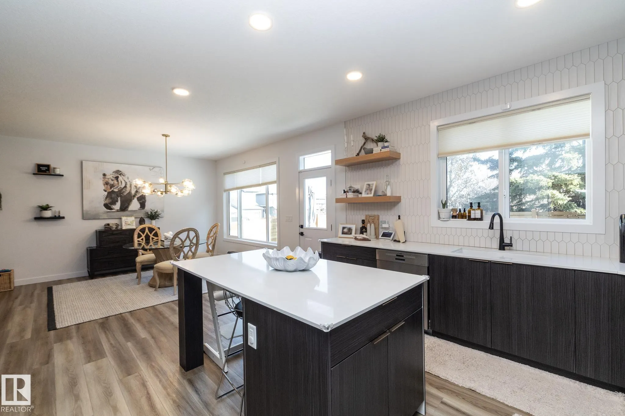 54 KINGSBURY Circle