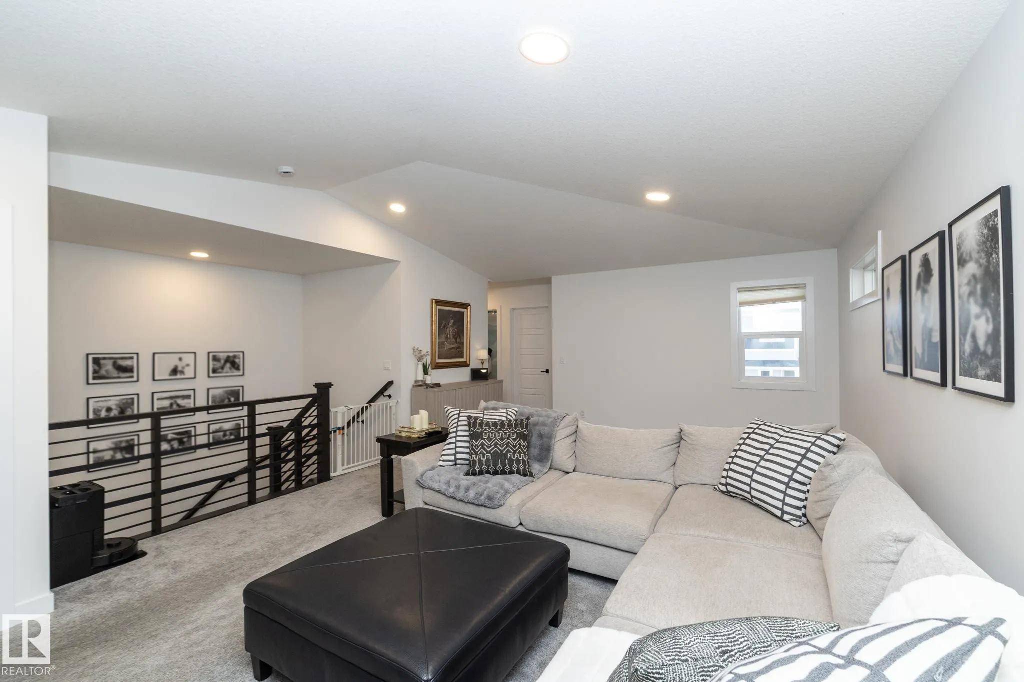 54 KINGSBURY Circle