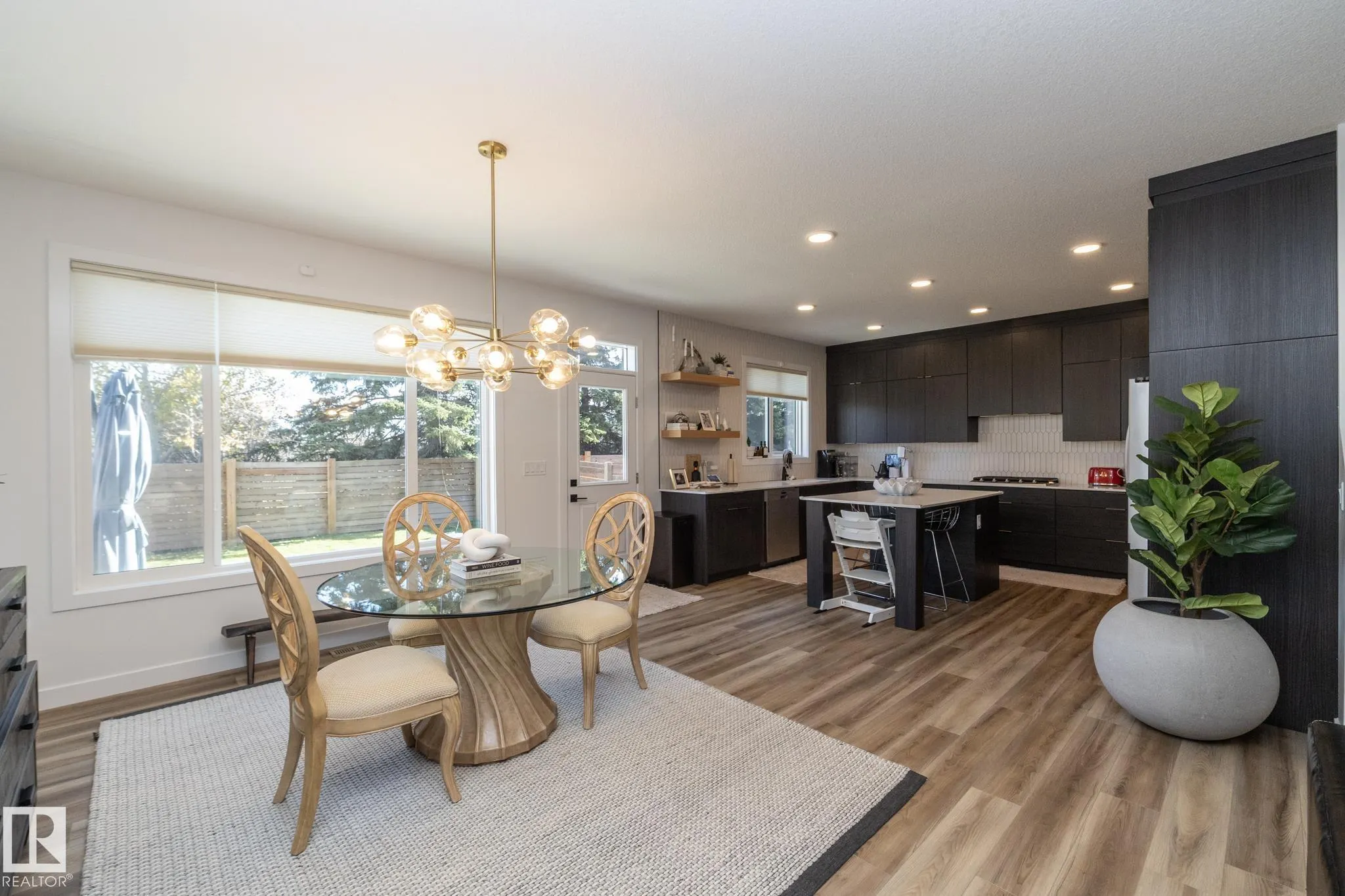 54 KINGSBURY Circle
