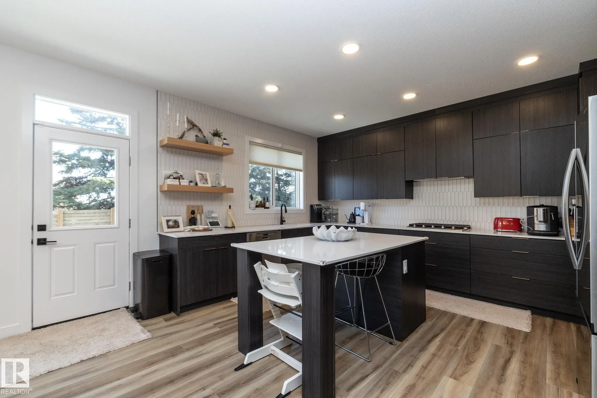 54 KINGSBURY Circle