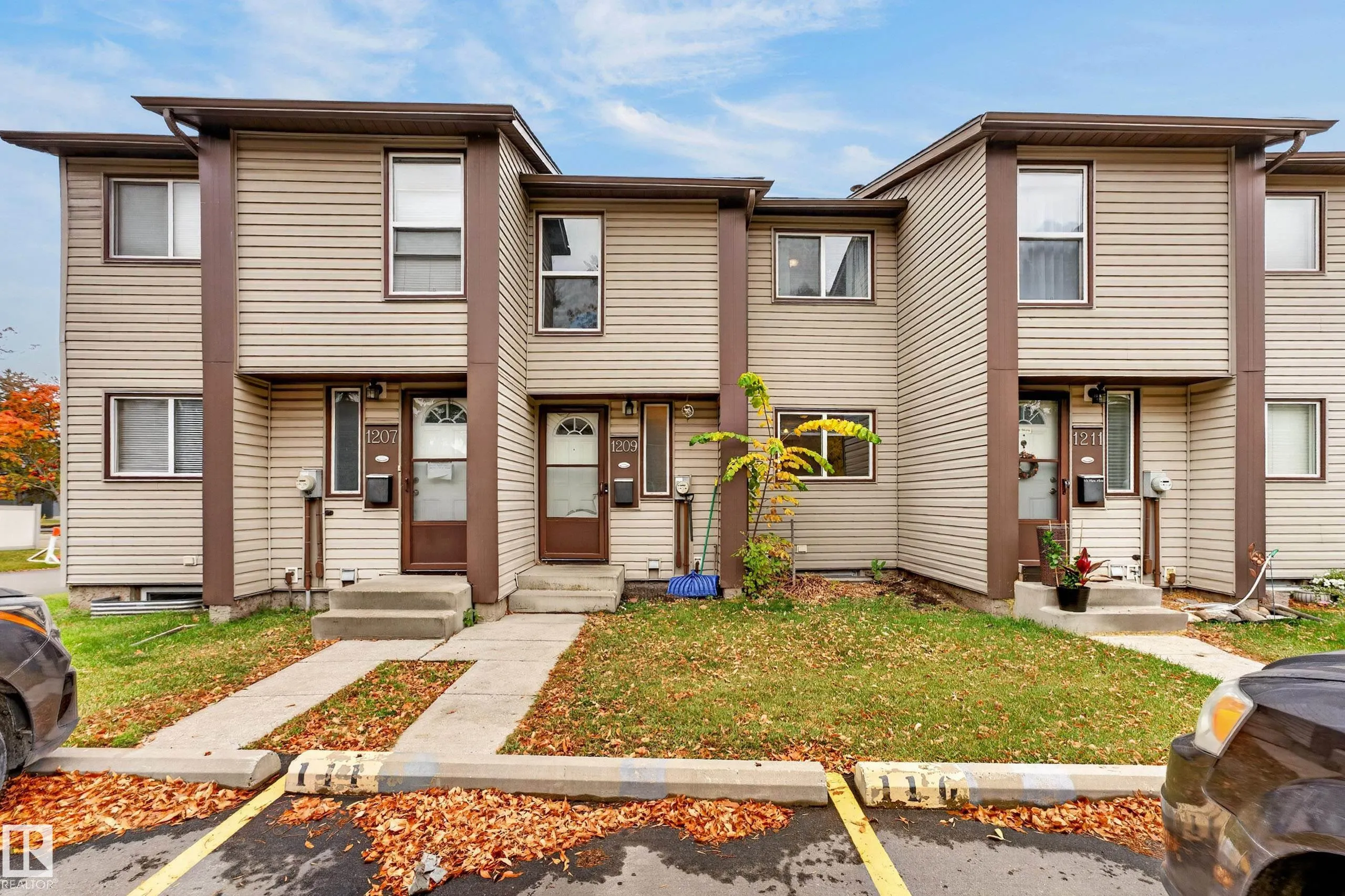 1209 HOOKE Road