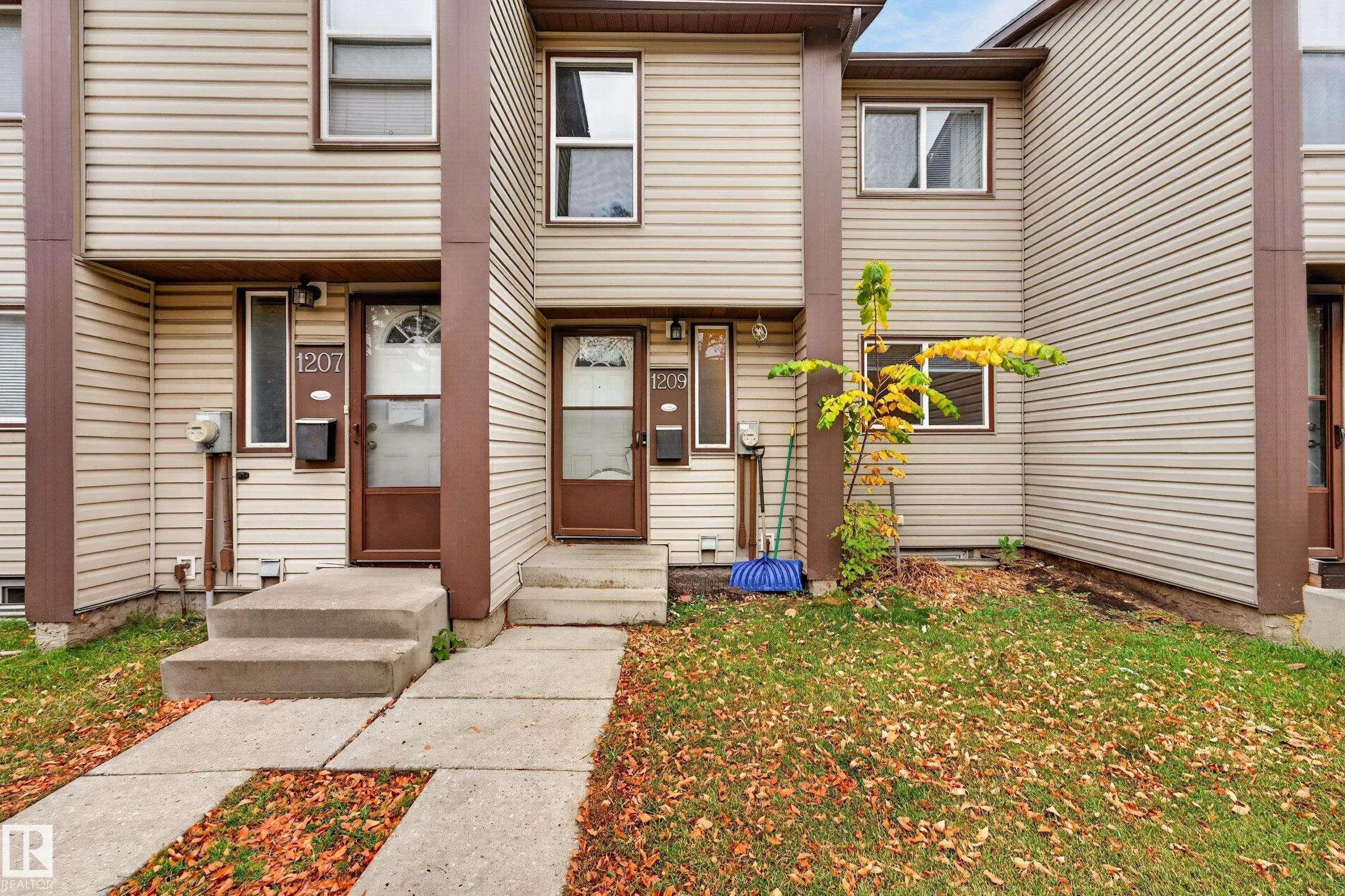 1209 HOOKE Road