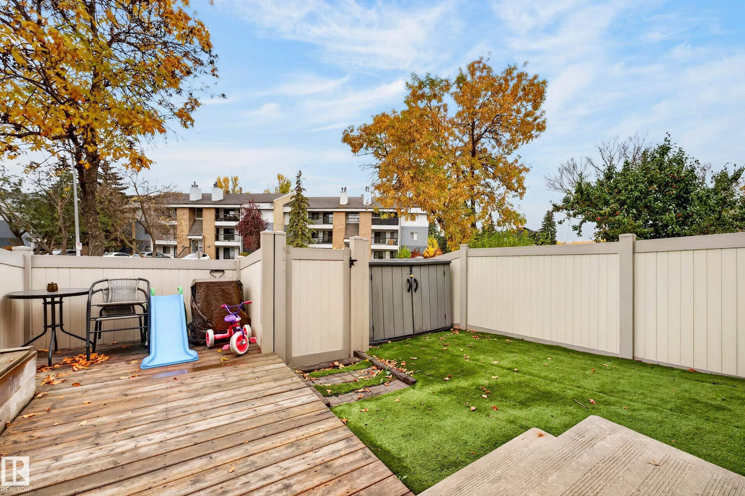 1209 HOOKE Road