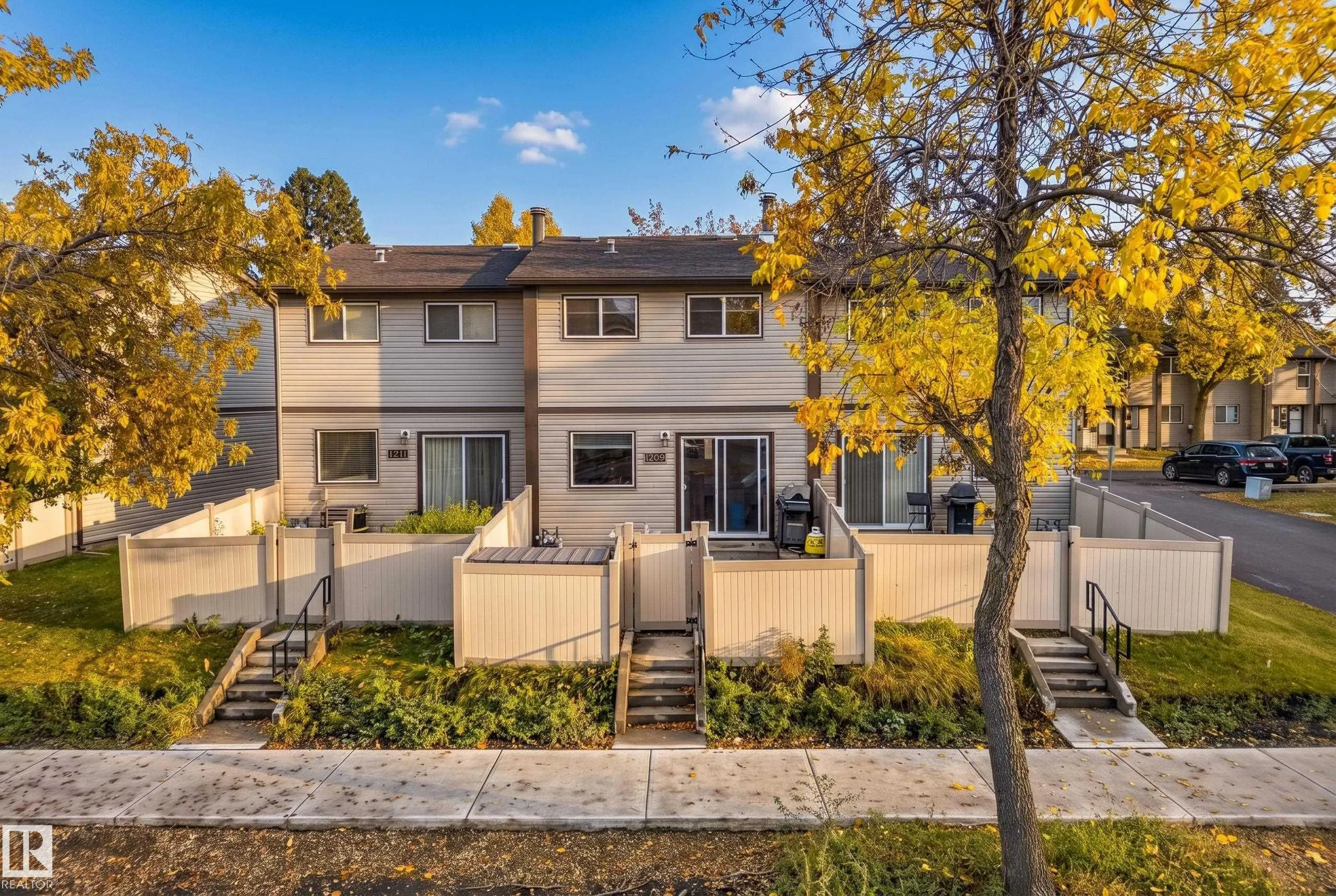 1209 HOOKE Road