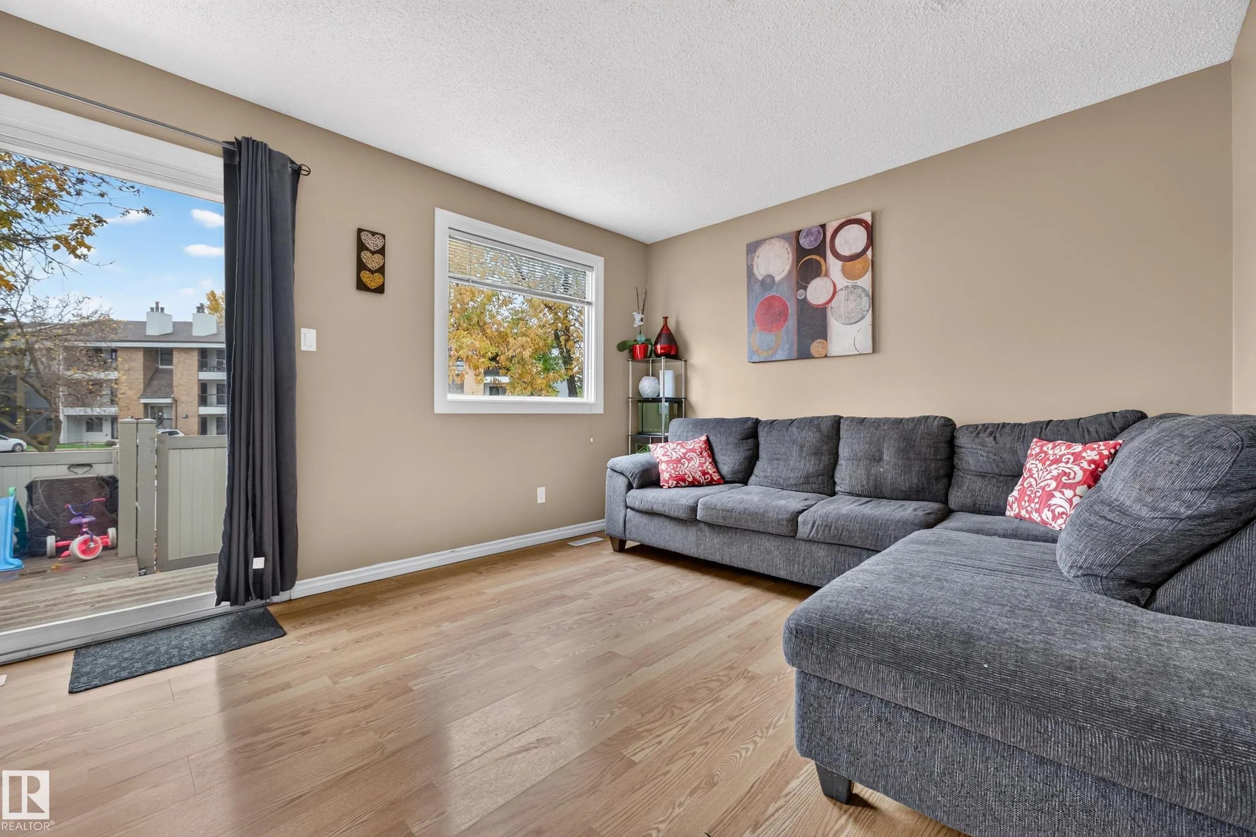 1209 HOOKE Road