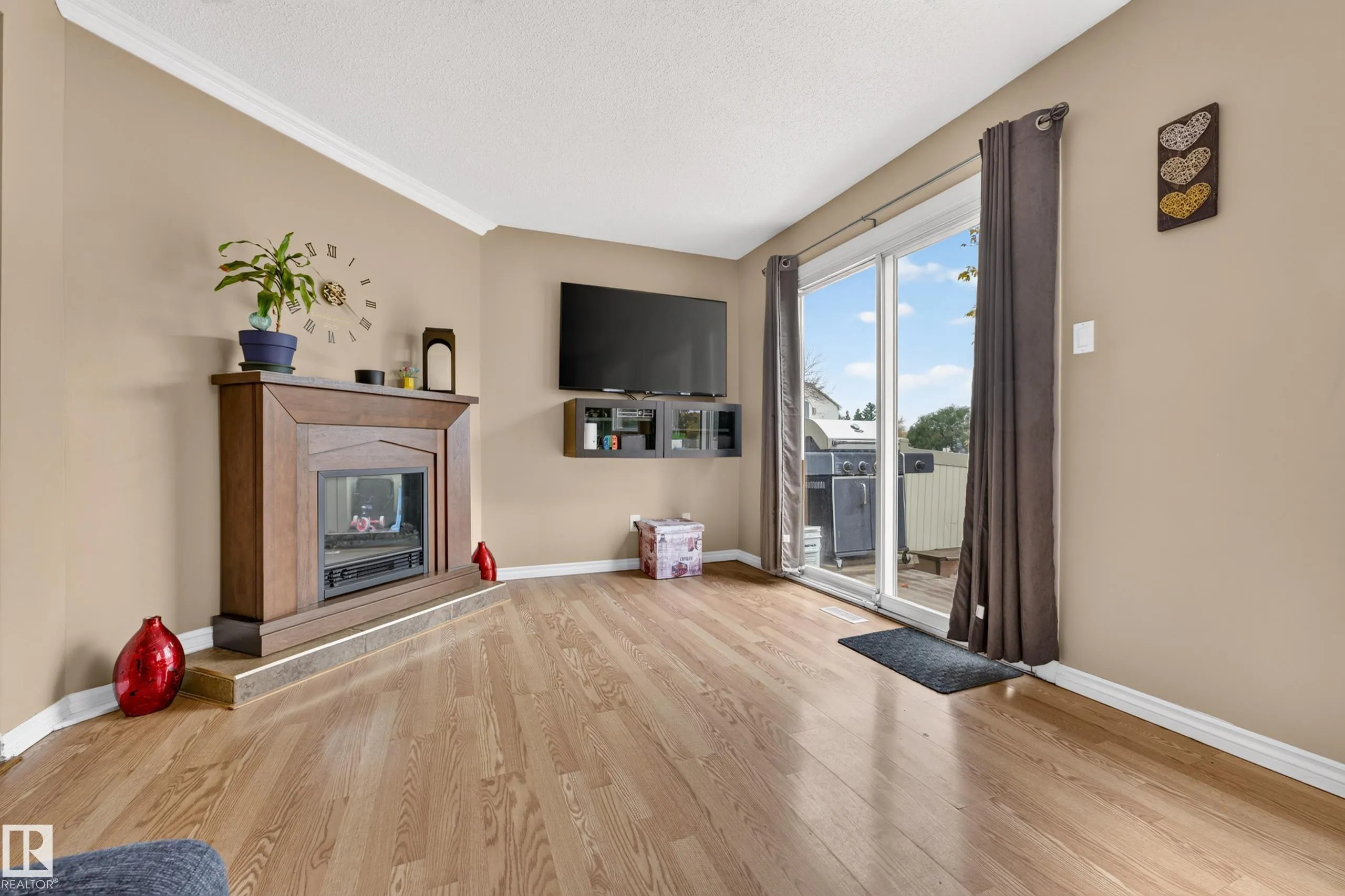 1209 HOOKE Road