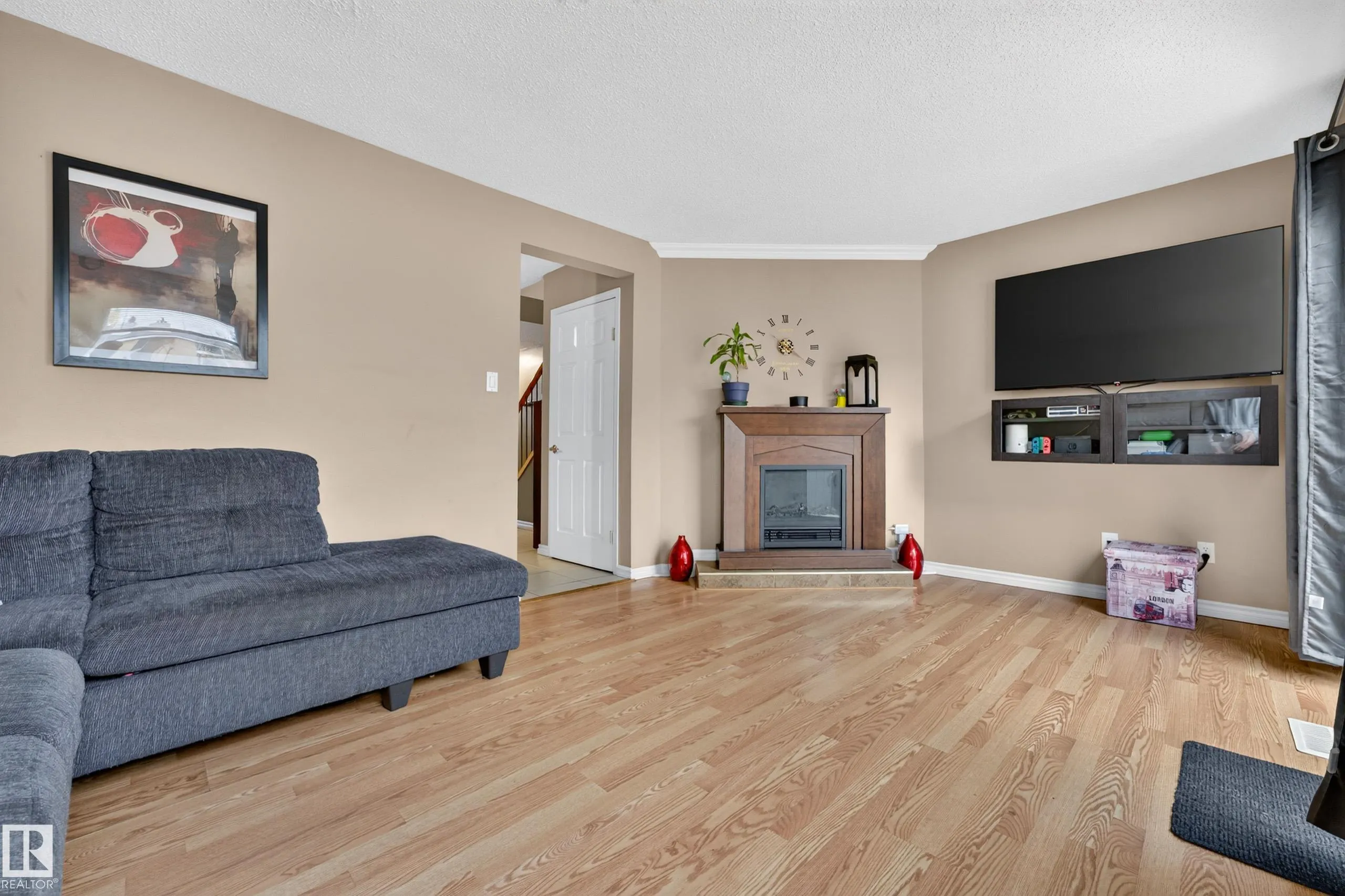 1209 HOOKE Road