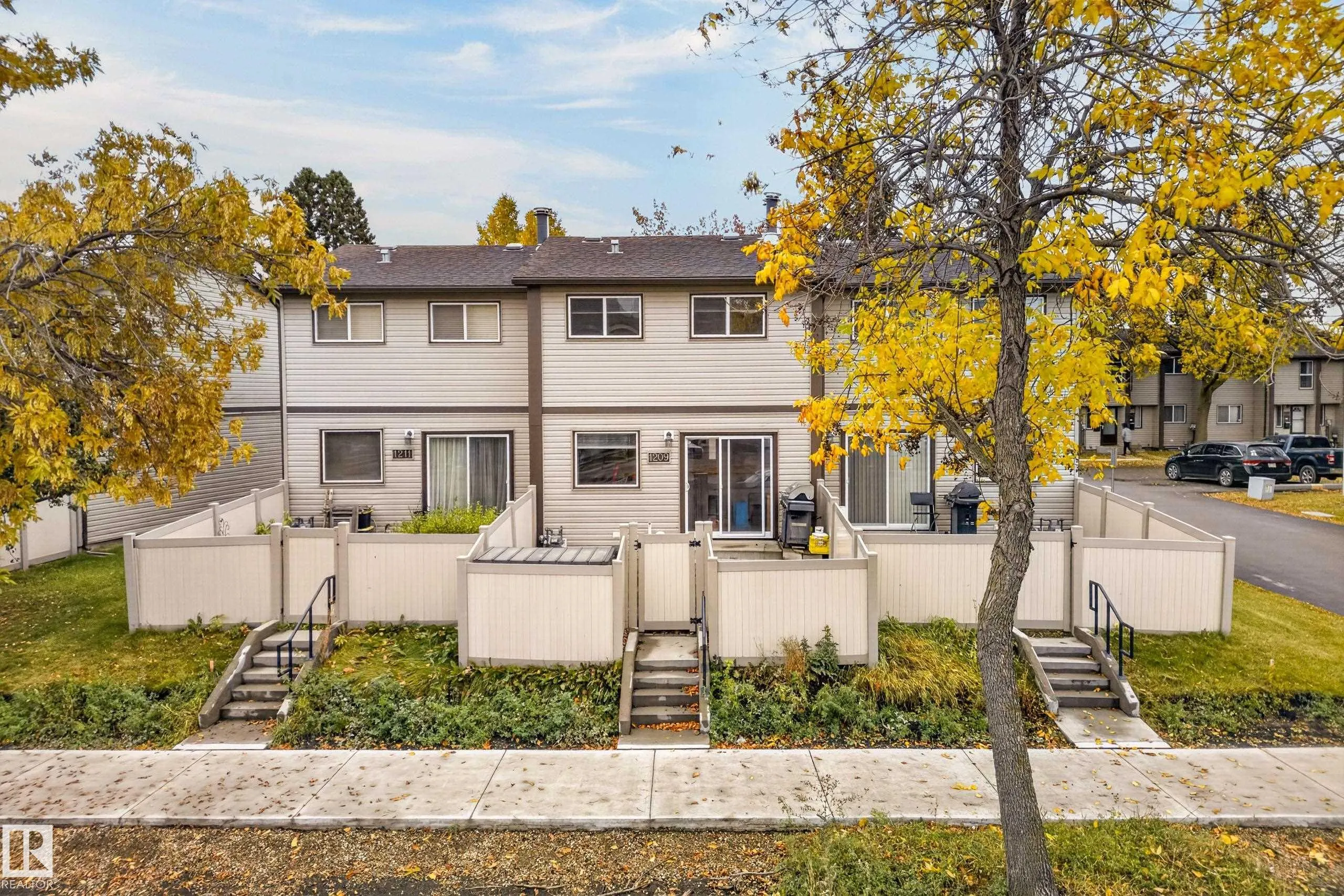 1209 HOOKE Road