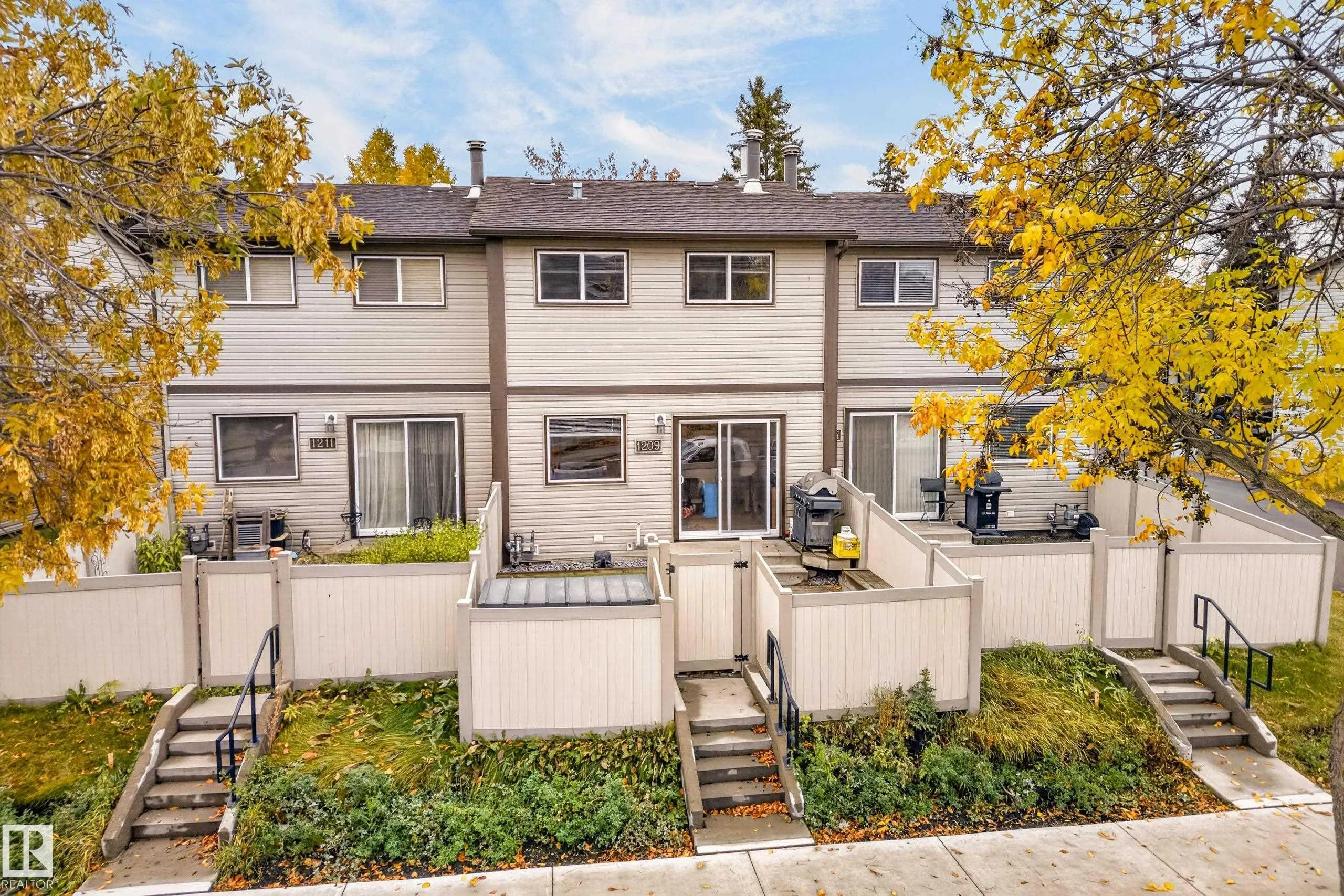 1209 HOOKE Road