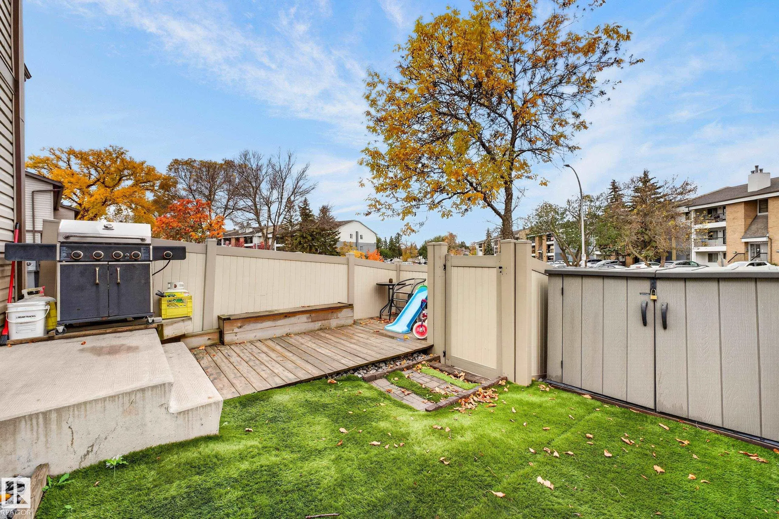 1209 HOOKE Road