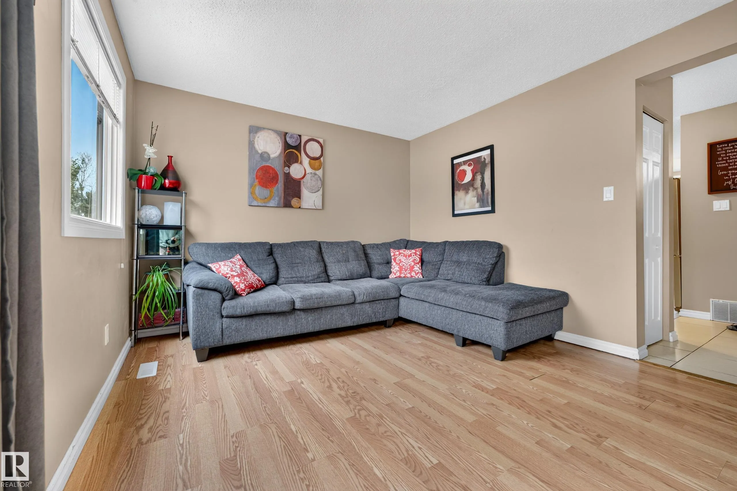 1209 HOOKE Road