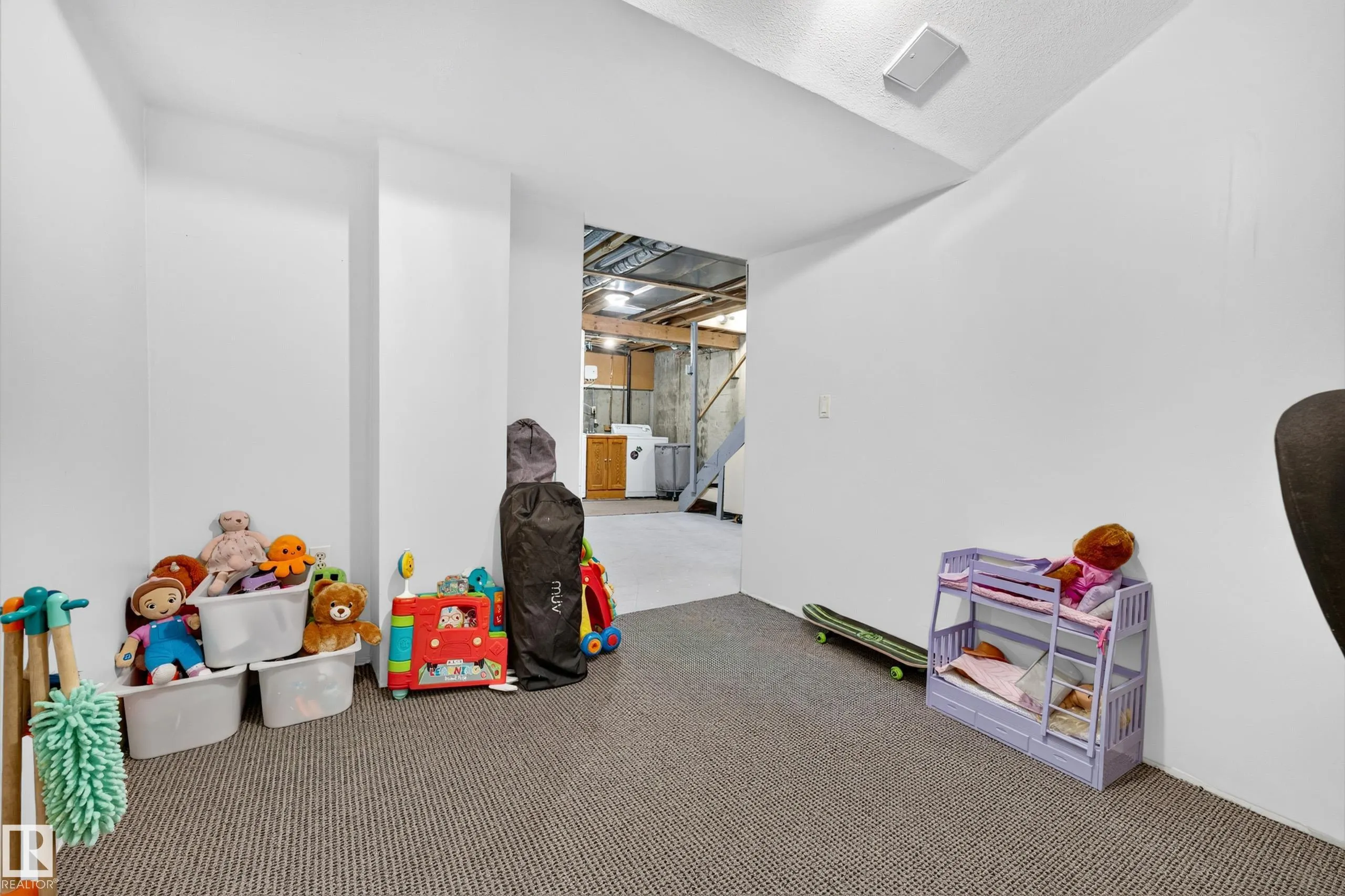 1209 HOOKE Road