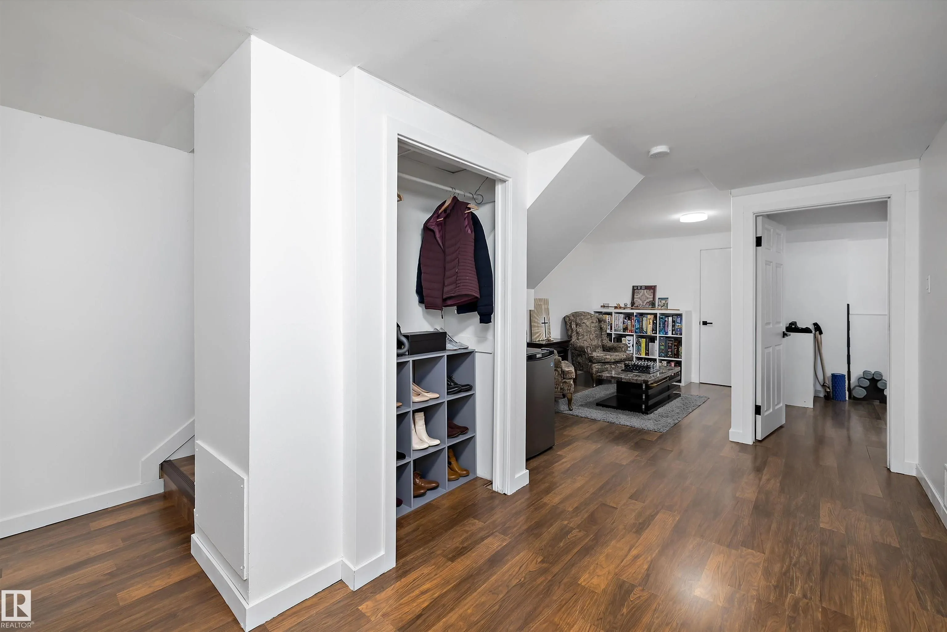 14207 23 Street