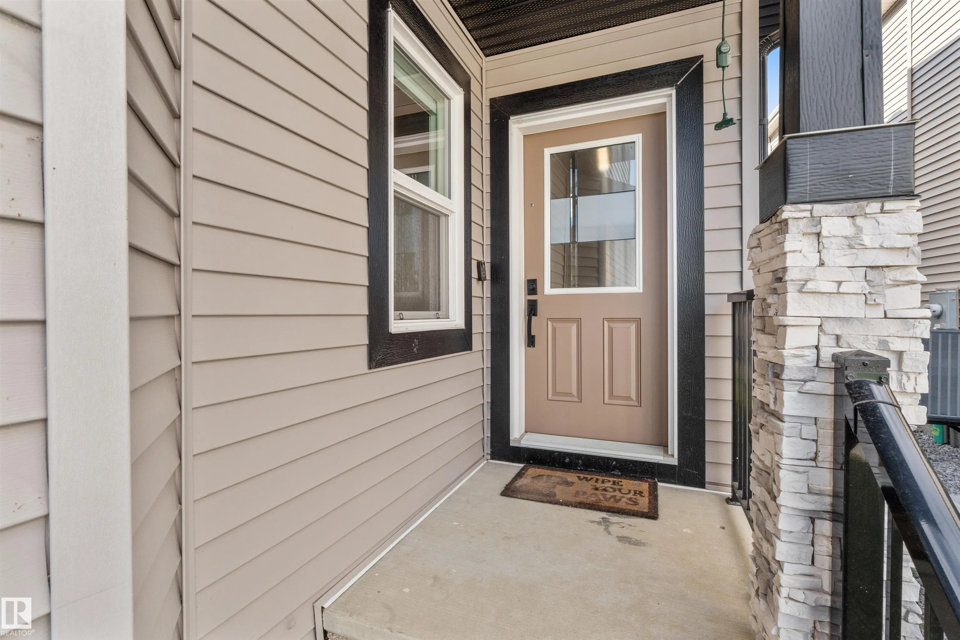 35 MEADOWBROOK Way