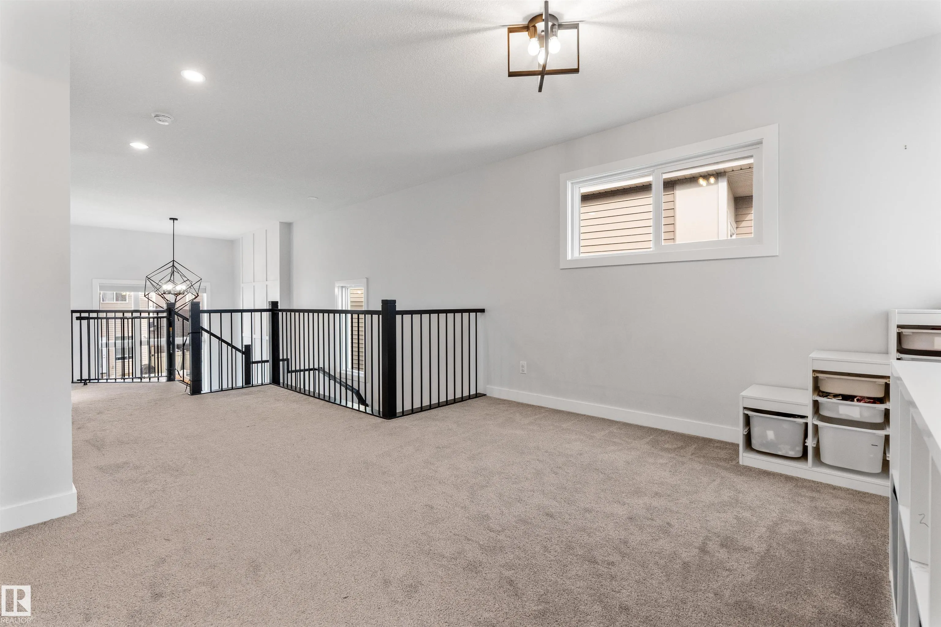 35 MEADOWBROOK Way