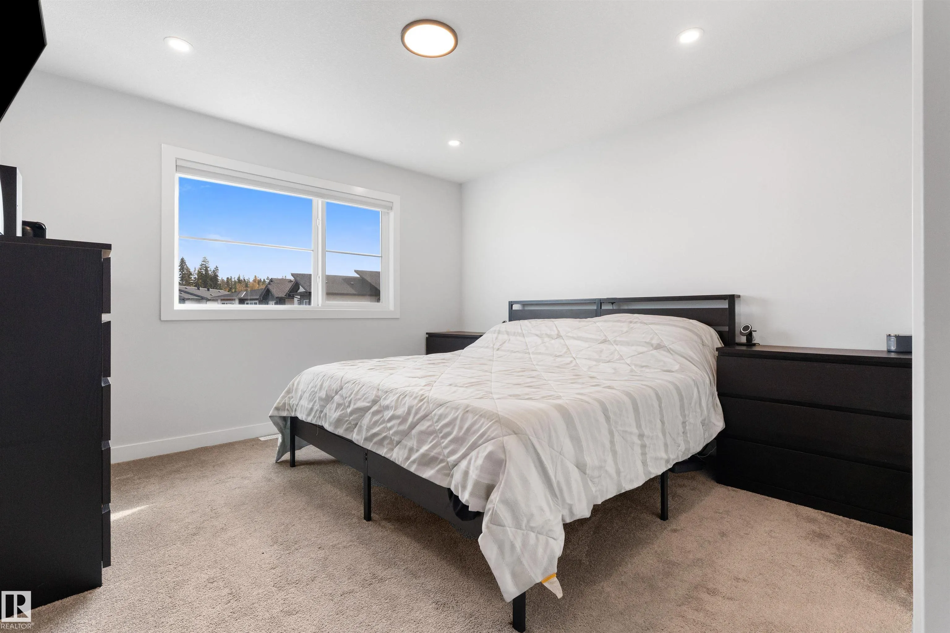 35 MEADOWBROOK Way