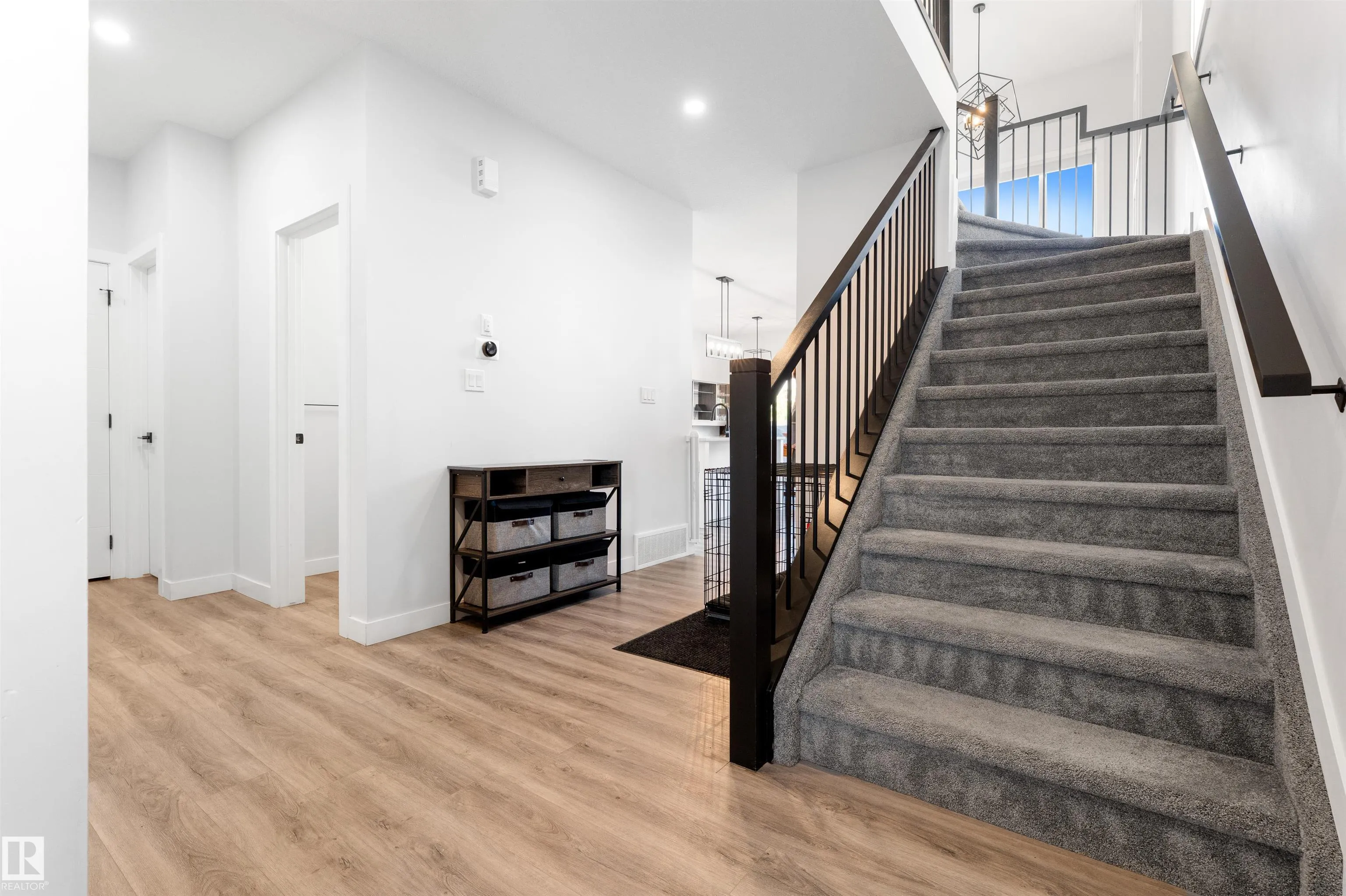 35 MEADOWBROOK Way