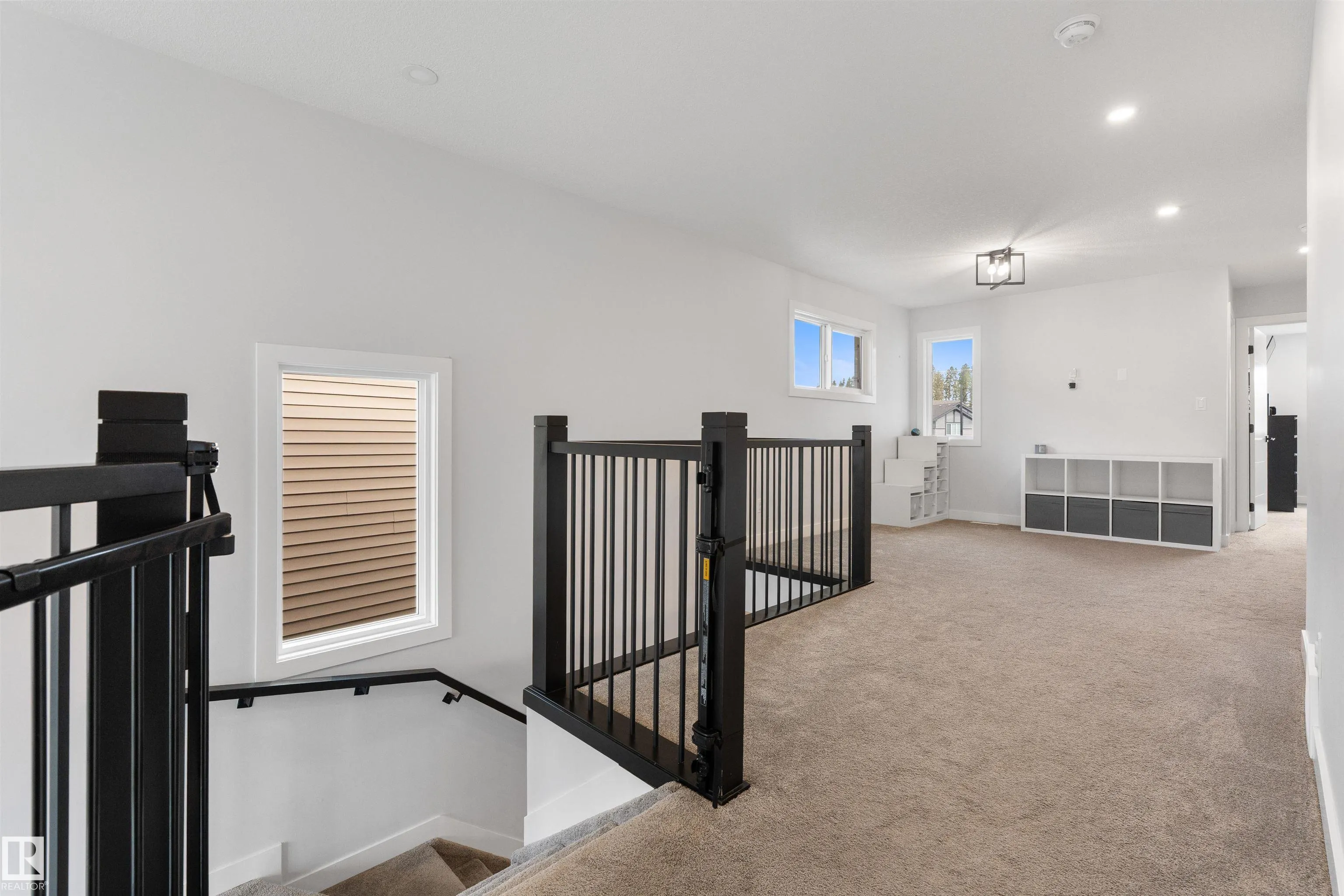 35 MEADOWBROOK Way