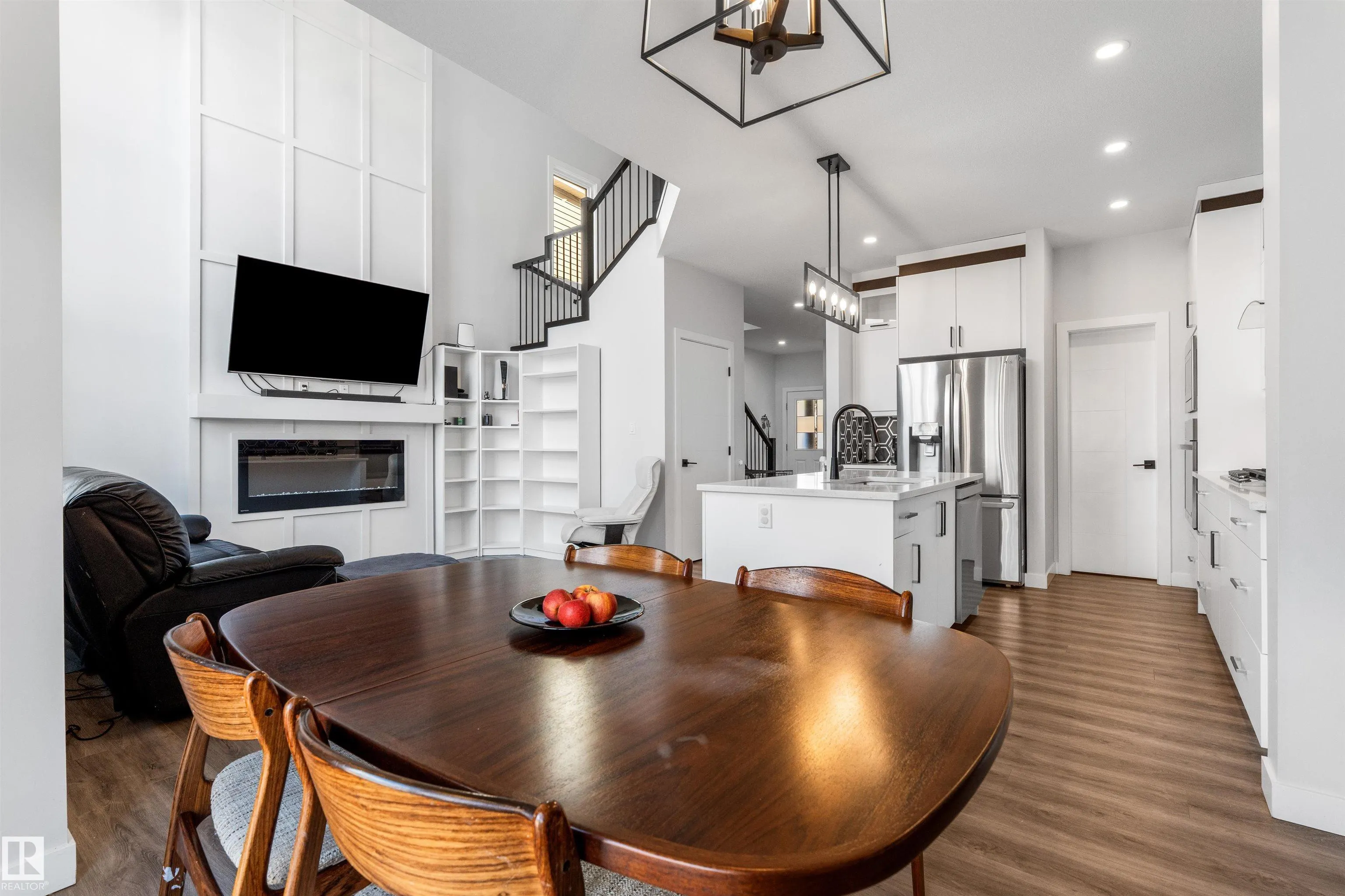 35 MEADOWBROOK Way