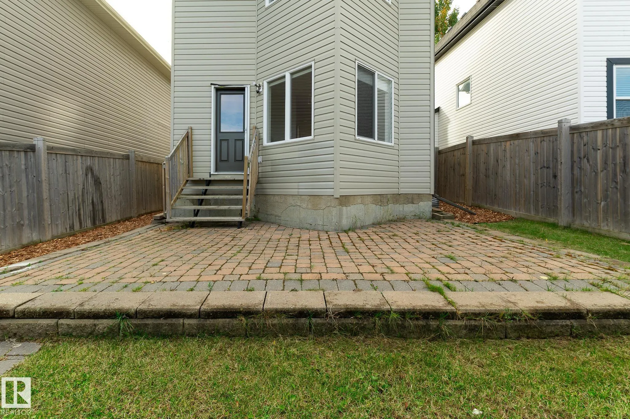 50 VIVIAN Way