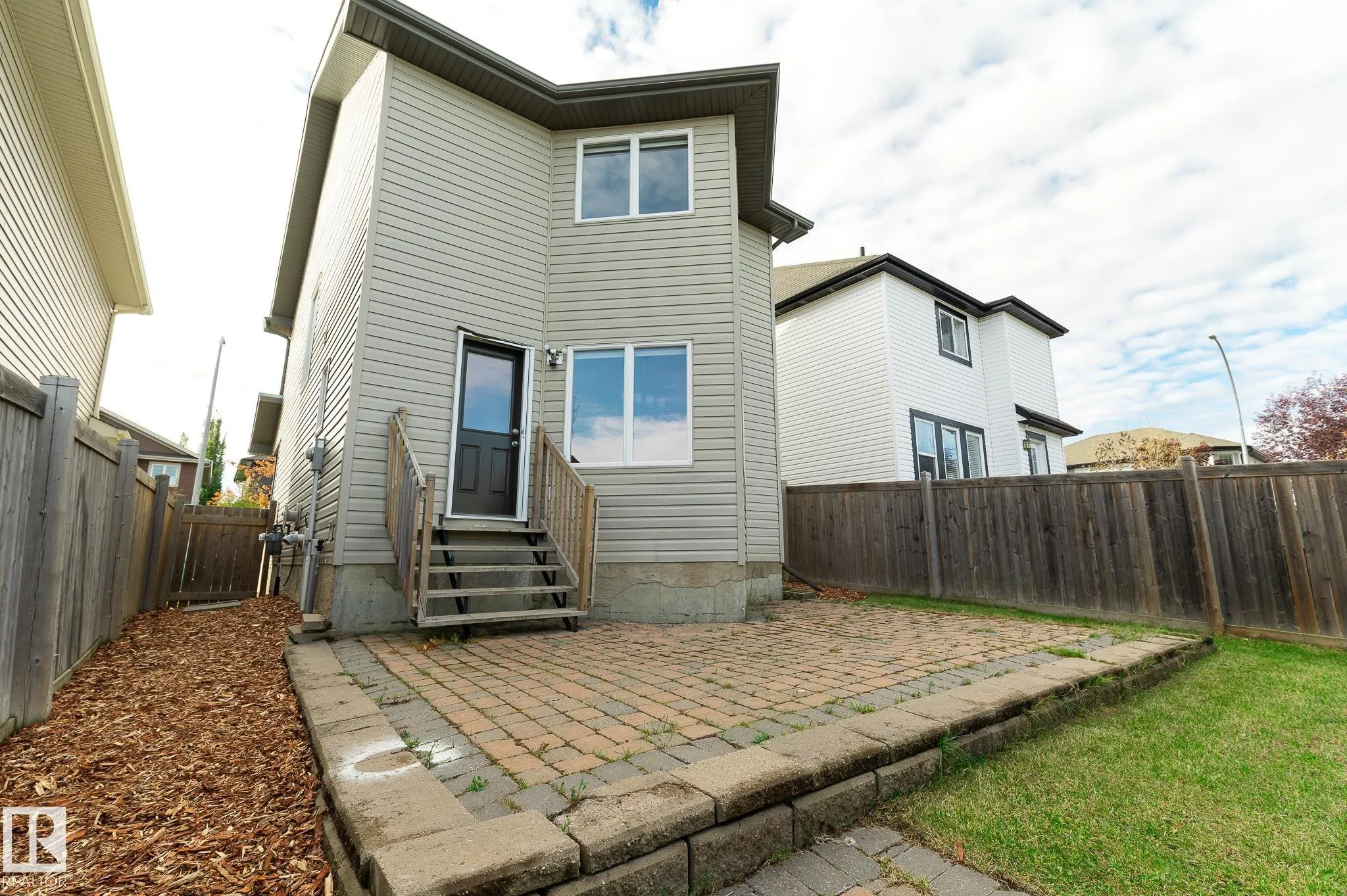 50 VIVIAN Way