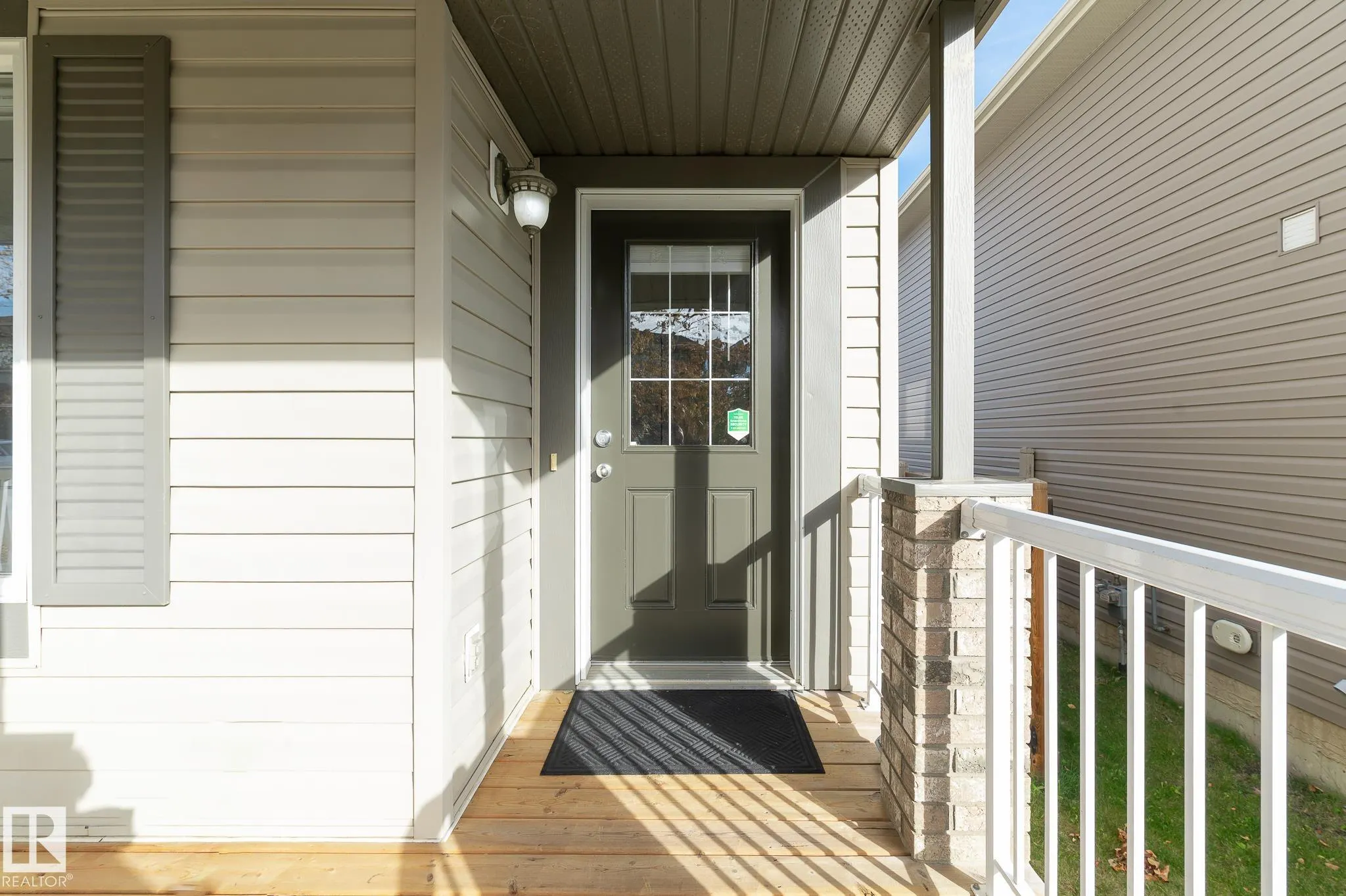 50 VIVIAN Way
