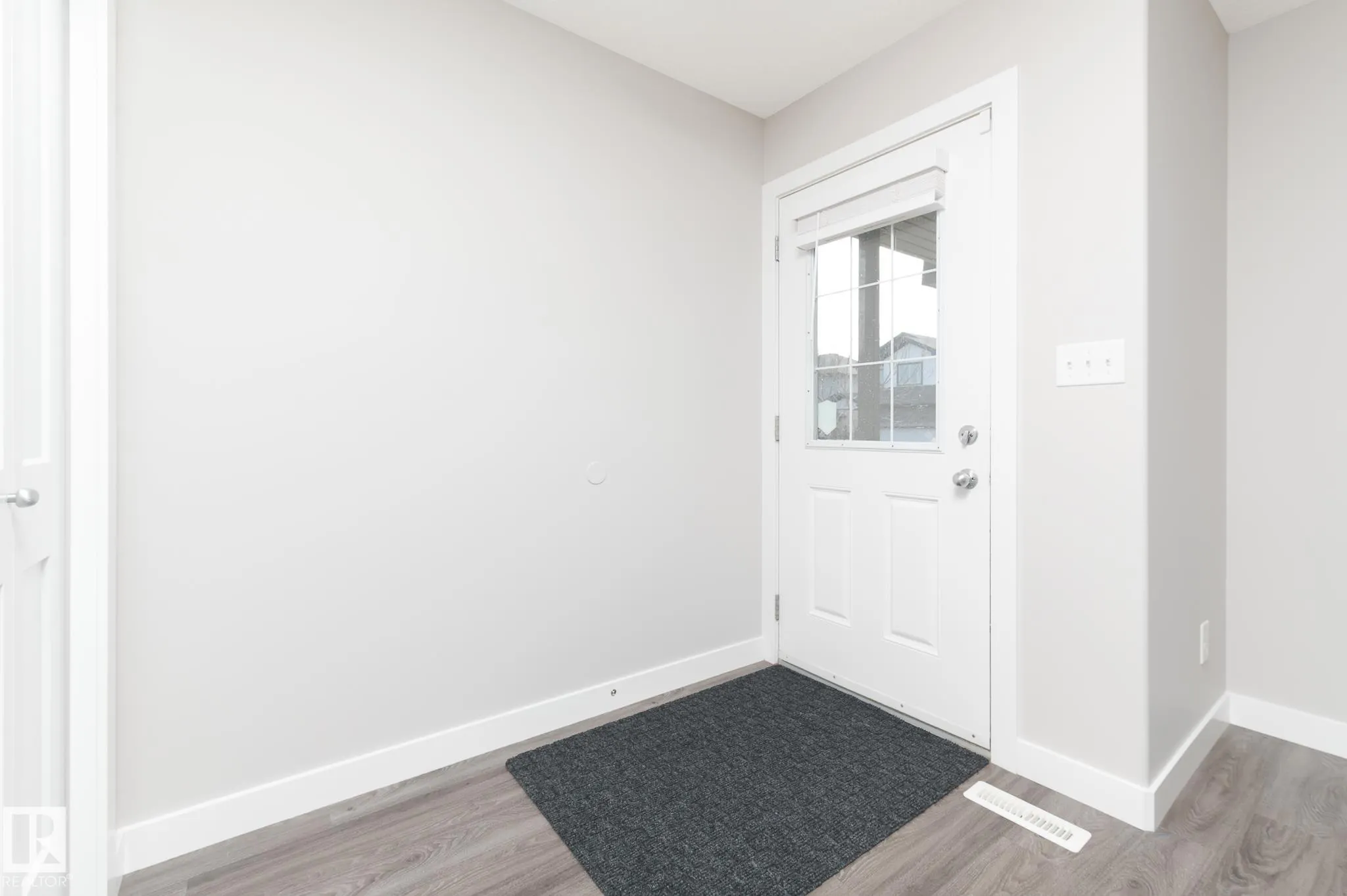 50 VIVIAN Way
