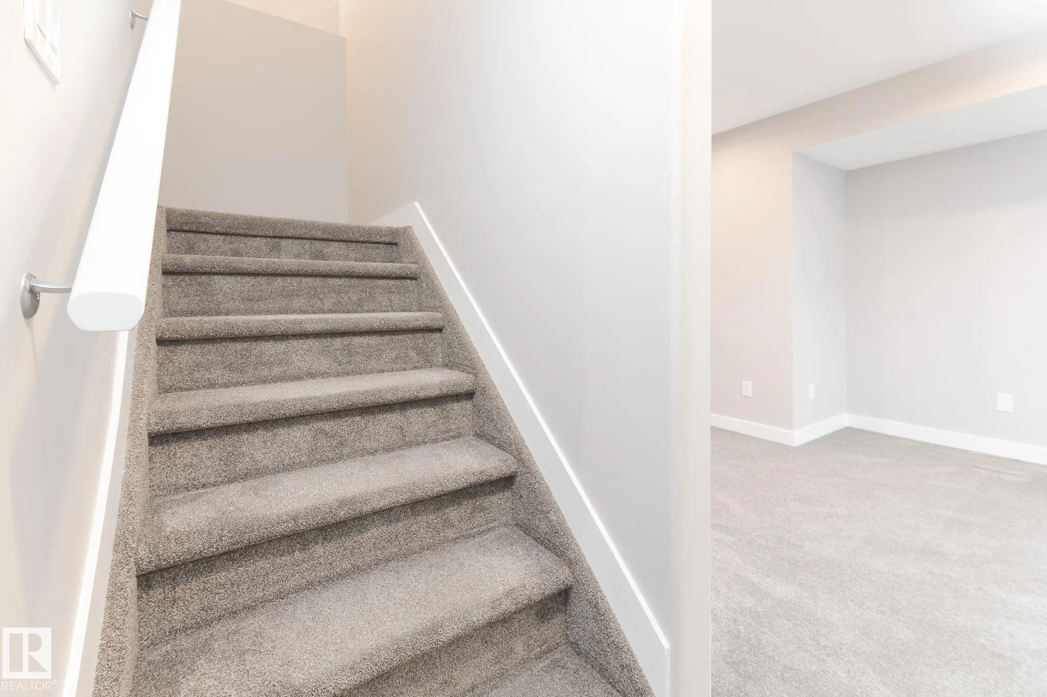 50 VIVIAN Way