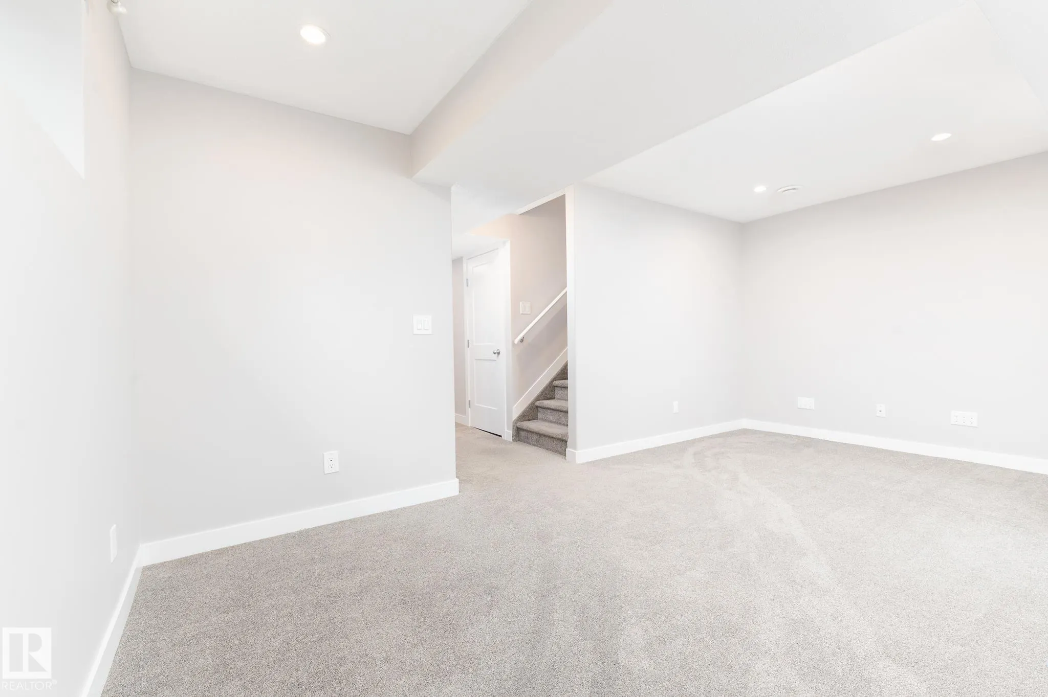 50 VIVIAN Way