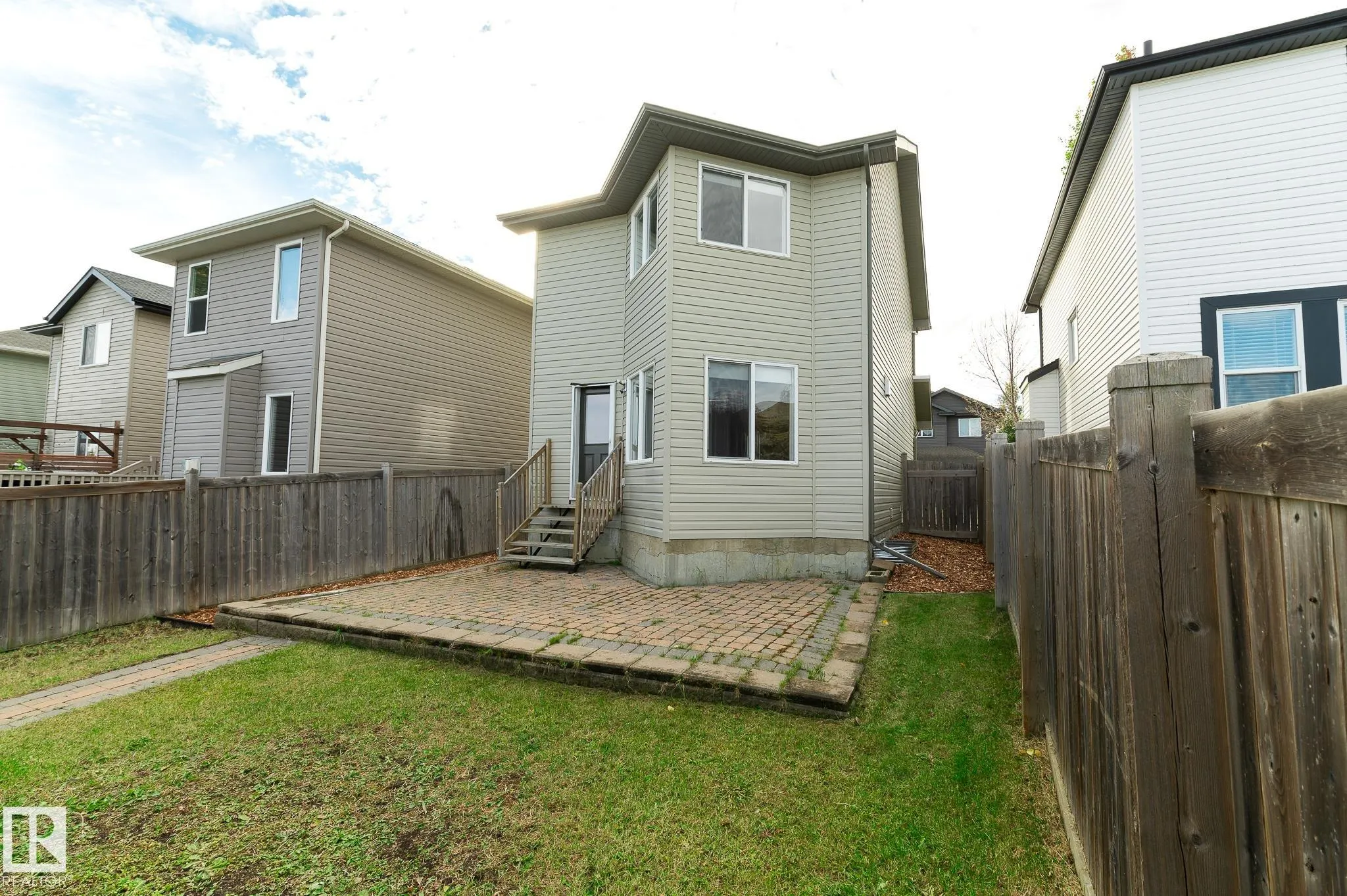 50 VIVIAN Way