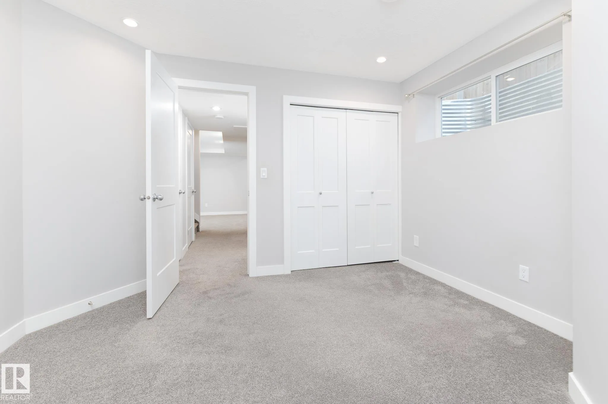 50 VIVIAN Way