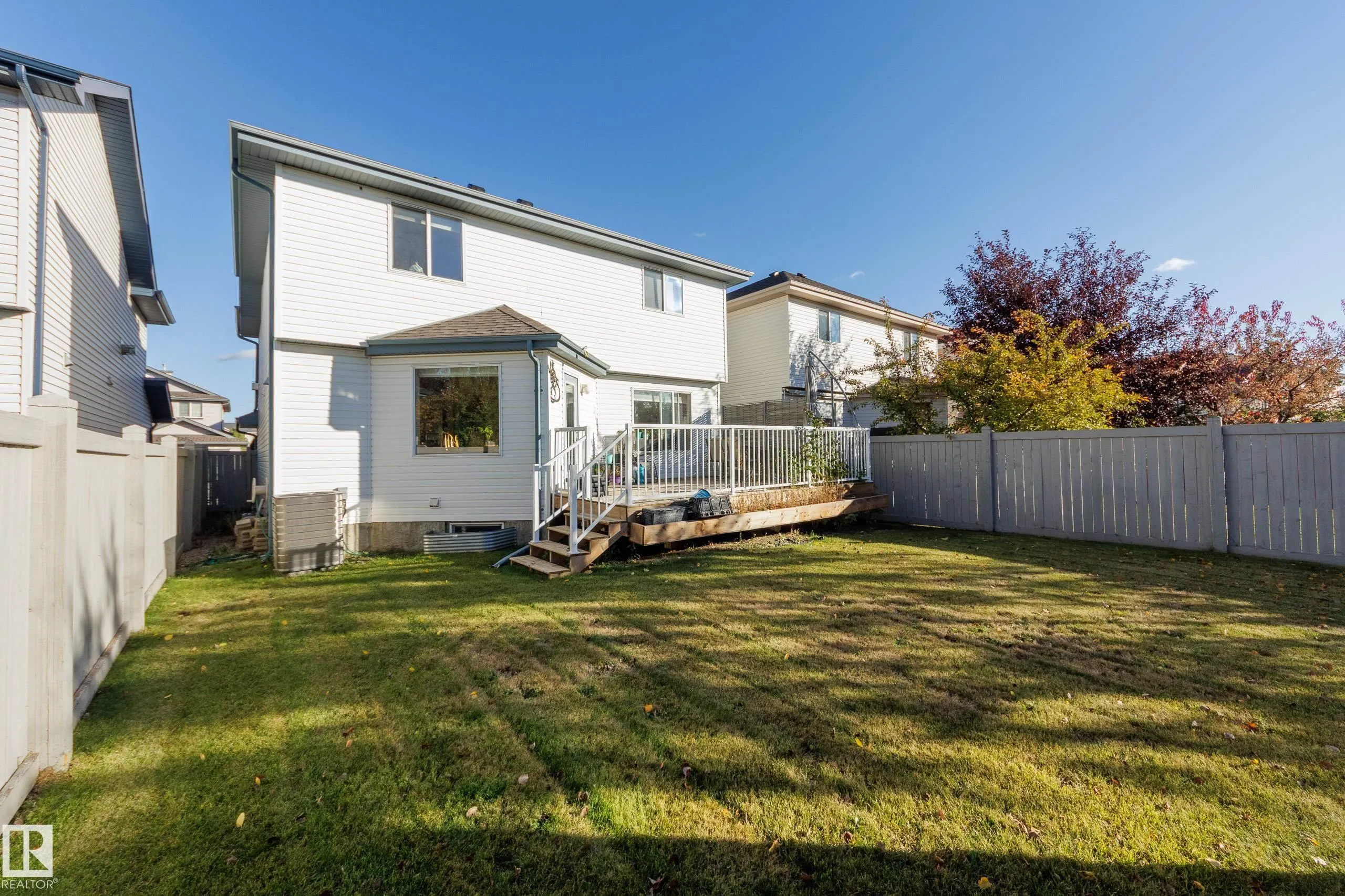 553 GLENWRIGHT Crescent
