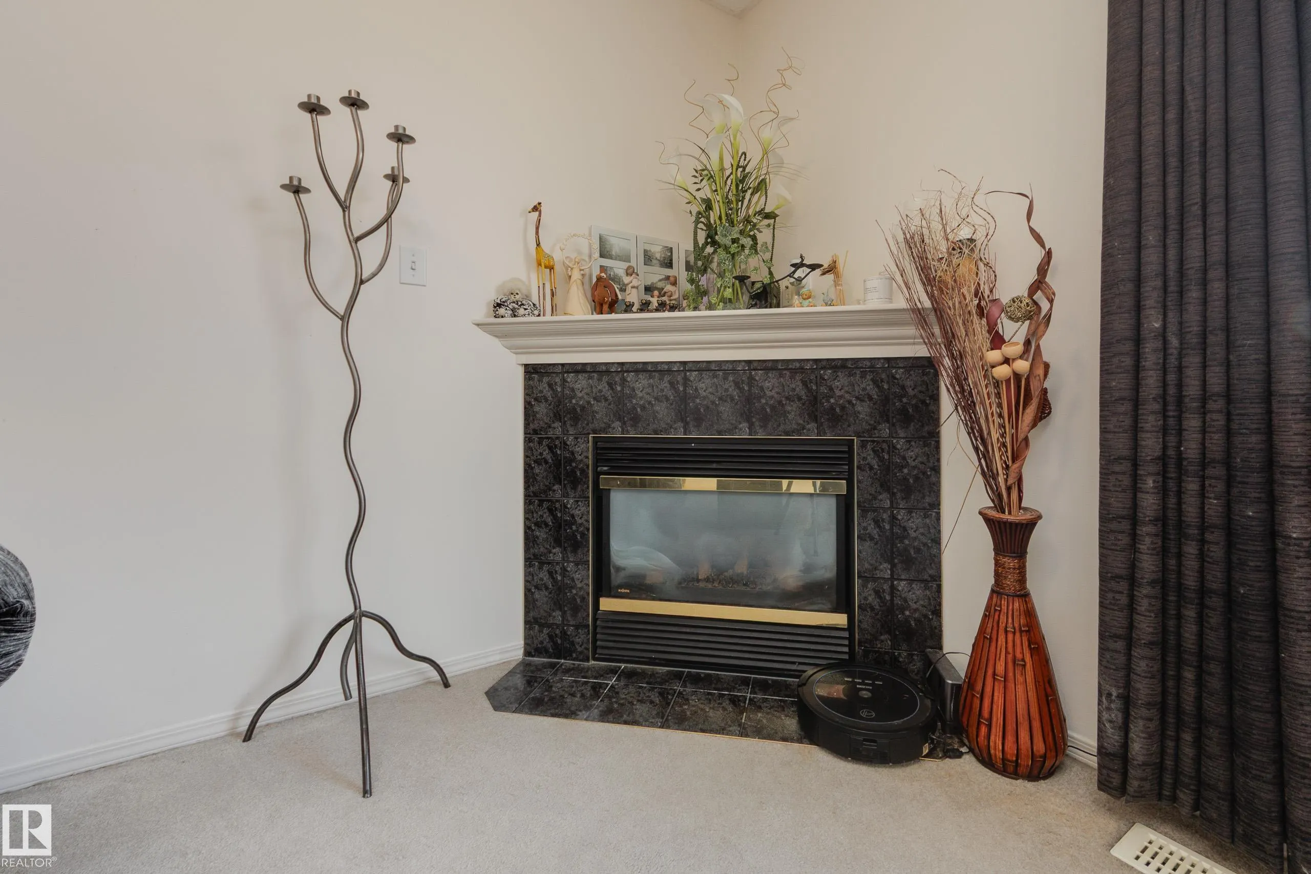553 GLENWRIGHT Crescent