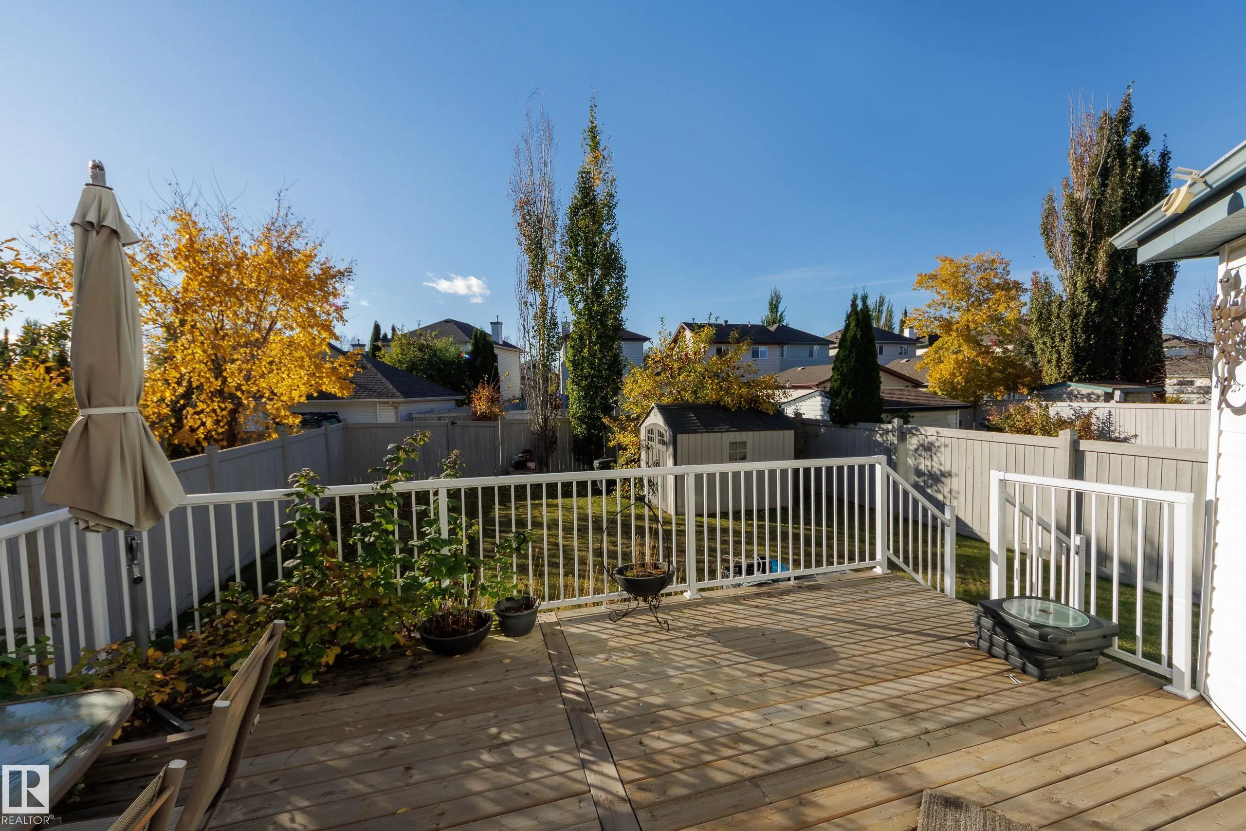 553 GLENWRIGHT Crescent