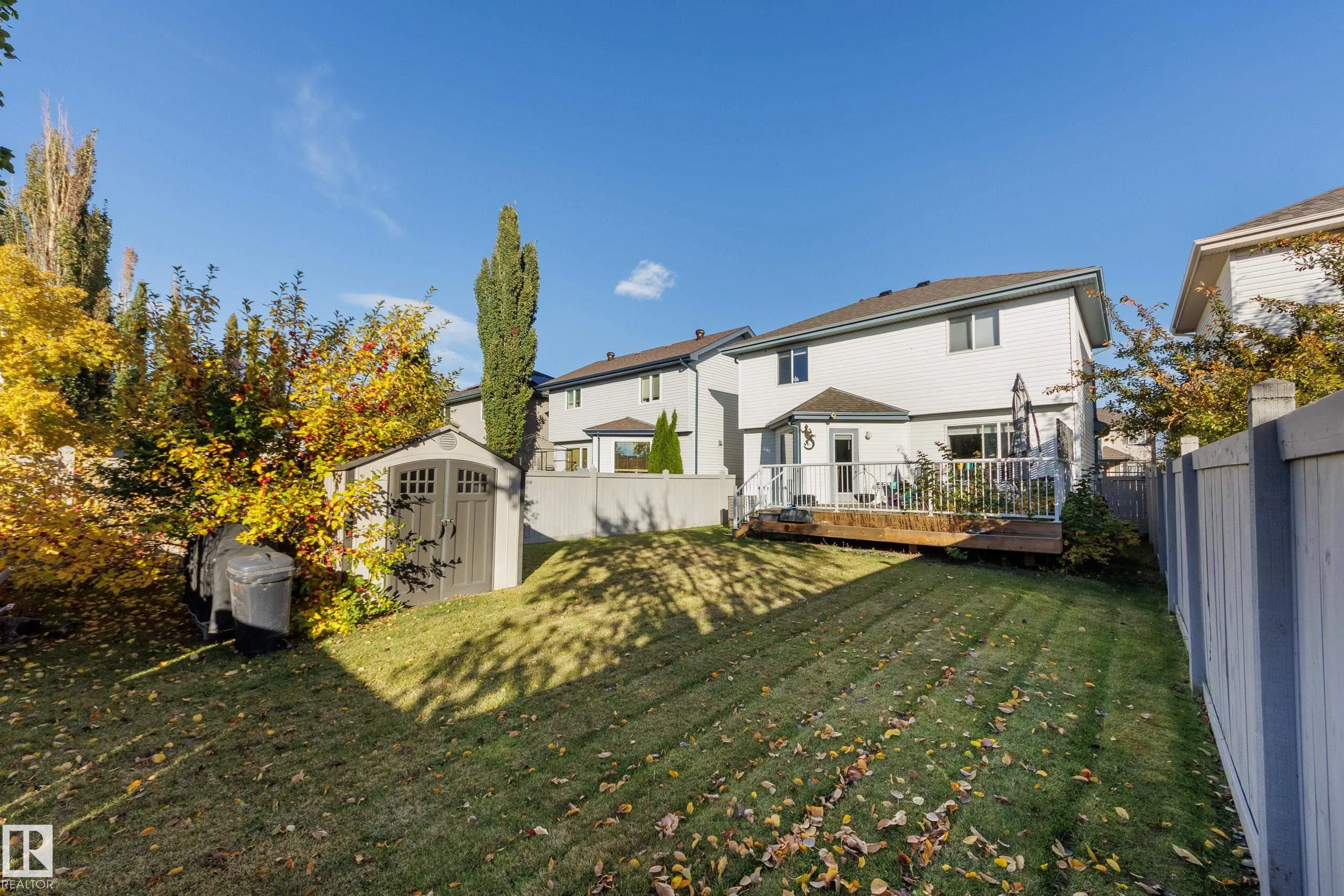 553 GLENWRIGHT Crescent